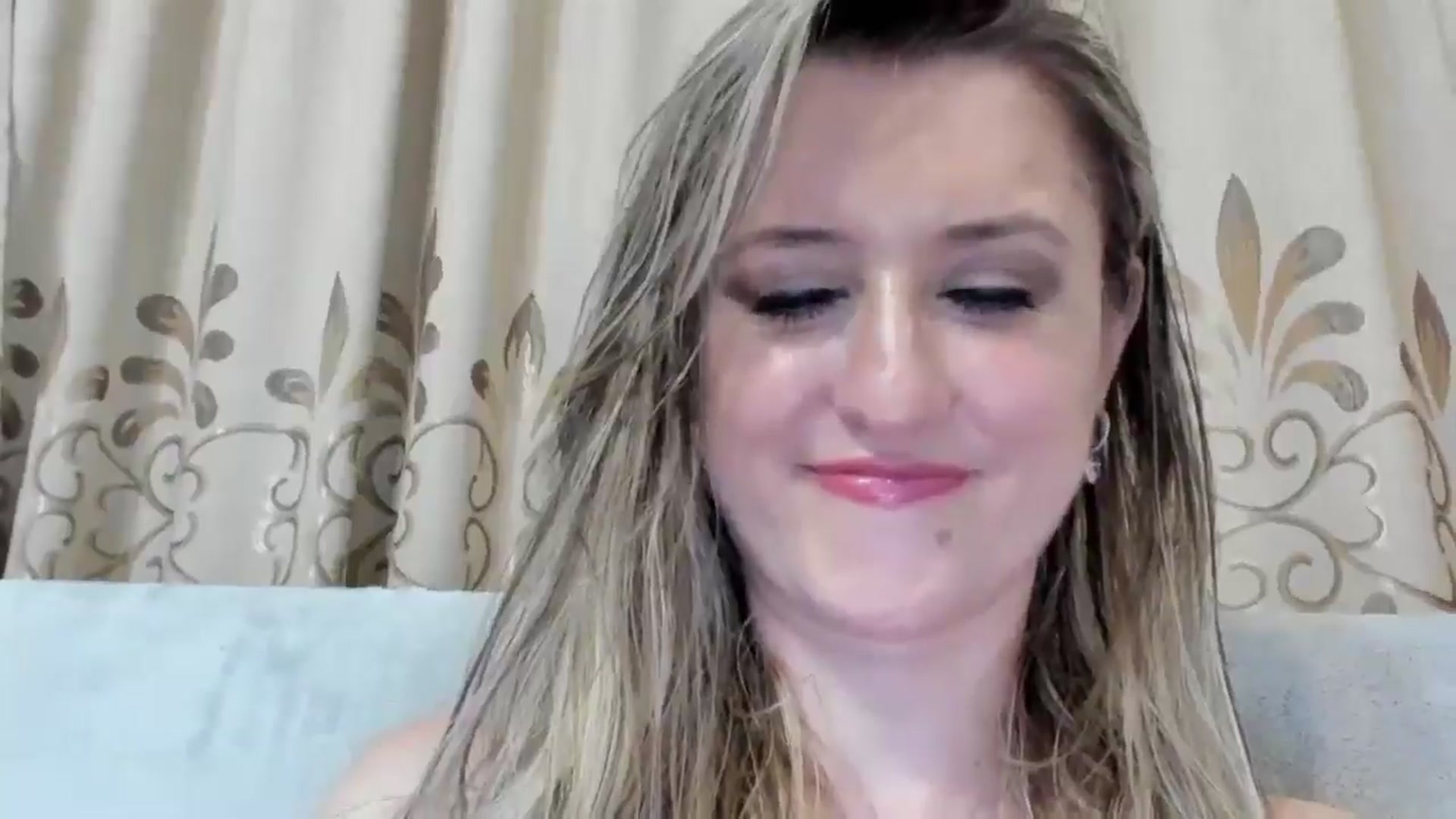 Gallery image thumbnail from BestDream's myfreecams stream on, 08/23/2025, 22:43 image 17 of 20