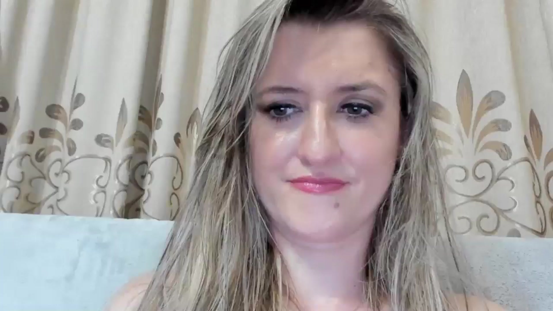 Gallery image thumbnail from BestDream's myfreecams stream on, 08/23/2025, 22:43 image 9 of 20