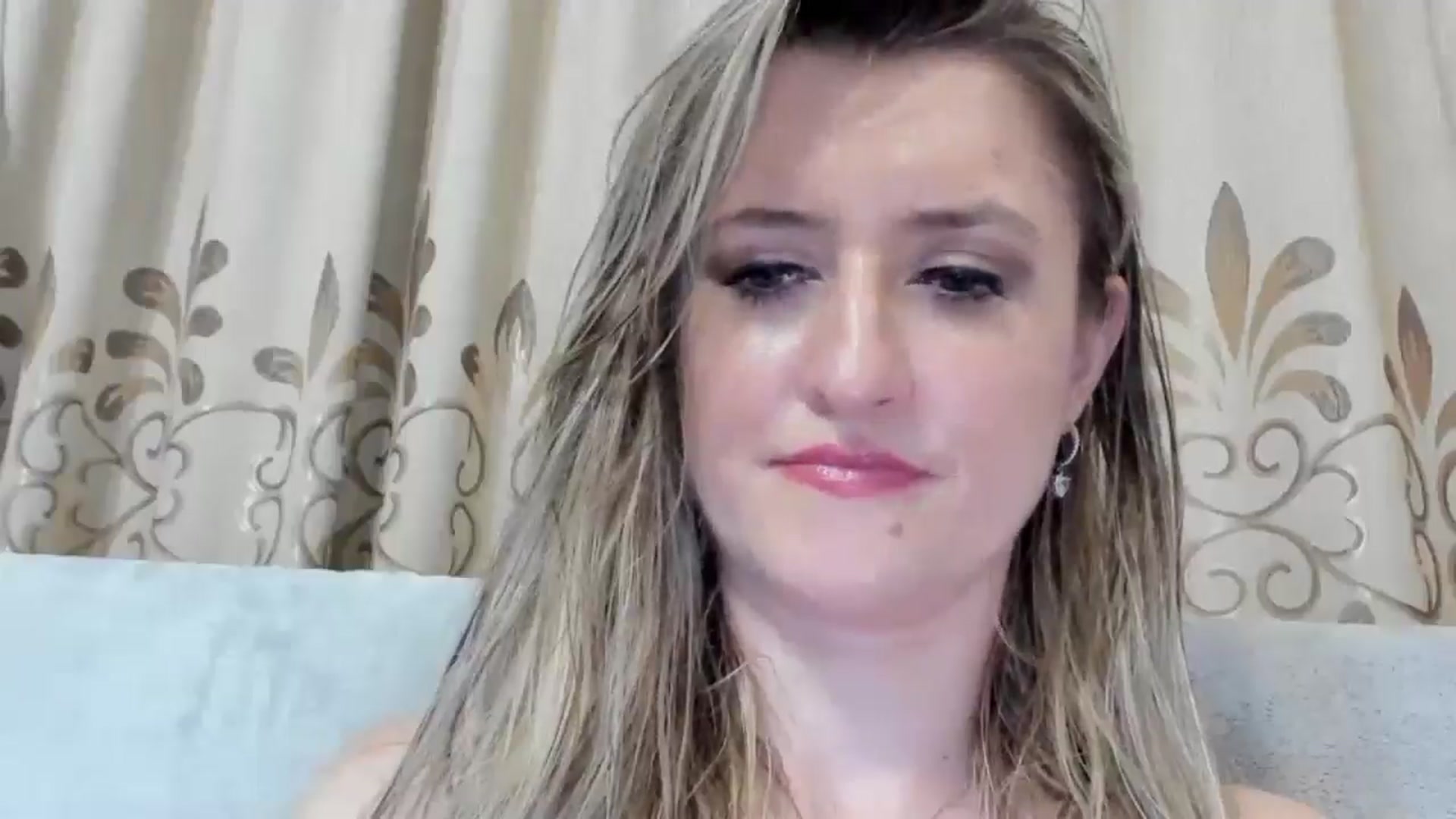 Gallery image thumbnail from BestDream's myfreecams stream on, 08/23/2025, 22:43 image 14 of 20