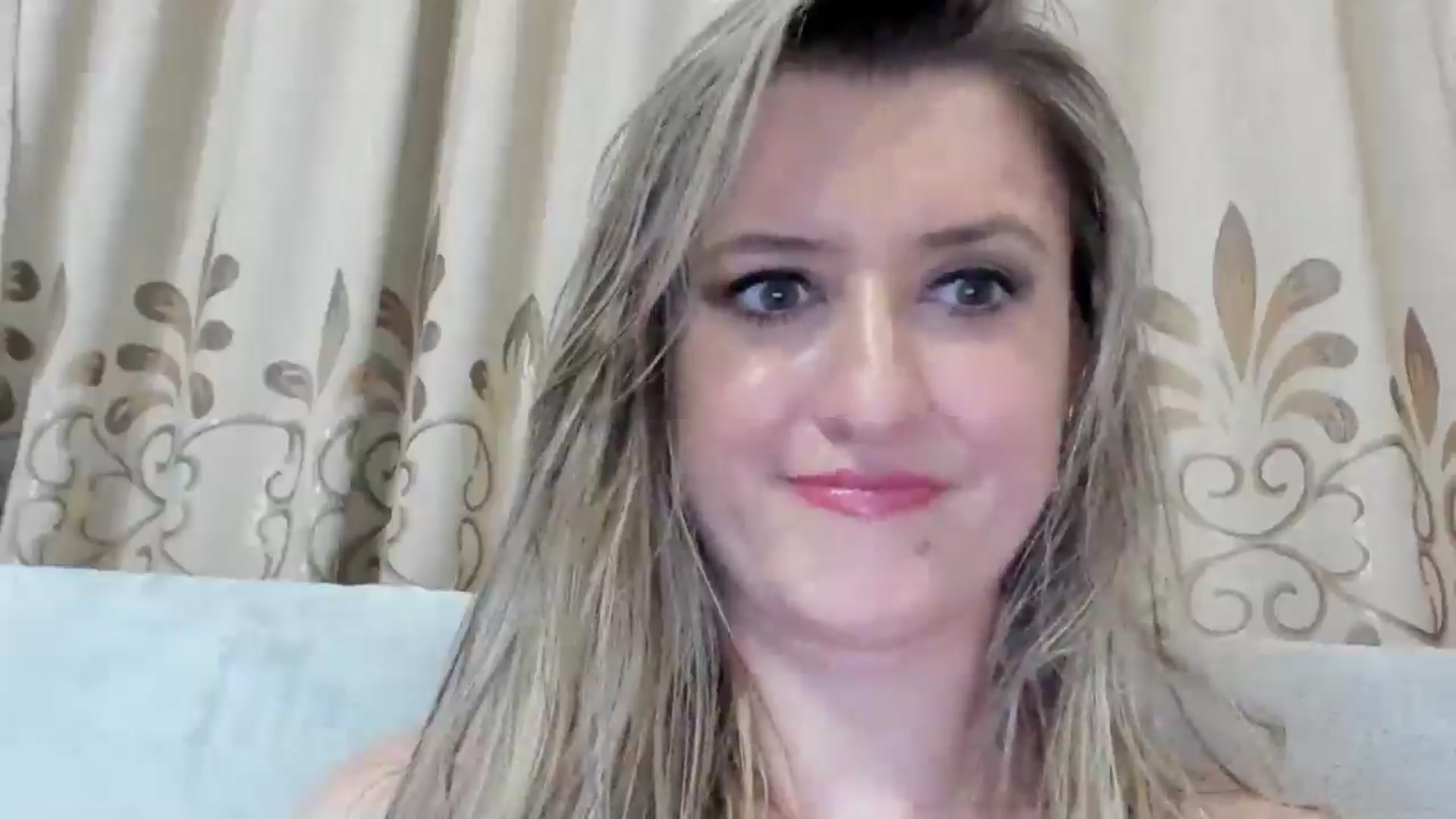 Gallery image thumbnail from BestDream's myfreecams stream on, 08/23/2025, 22:43 image 7 of 20
