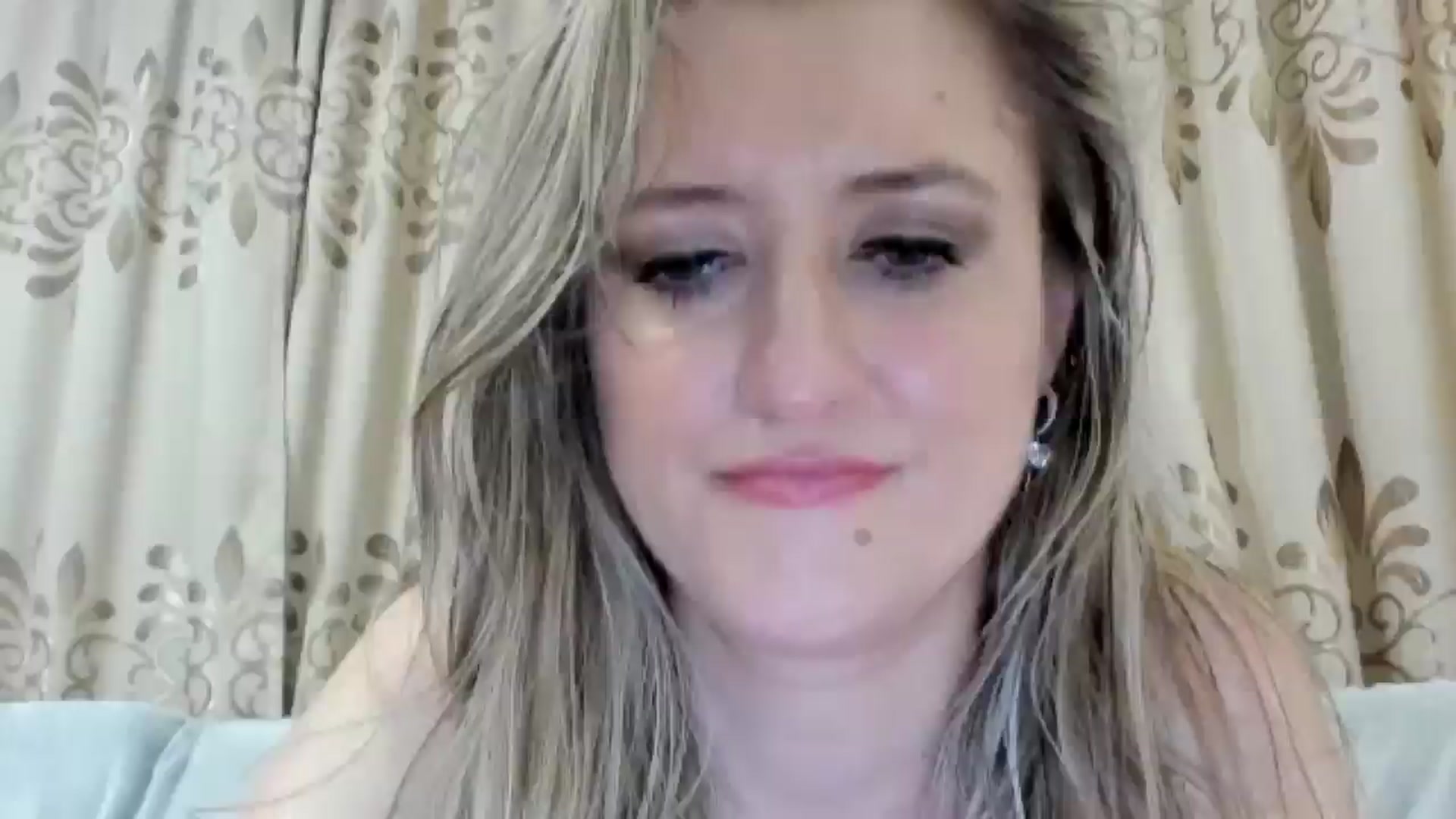 Gallery image thumbnail from BestDream's myfreecams stream on, 08/23/2025, 23:16 image 5 of 20