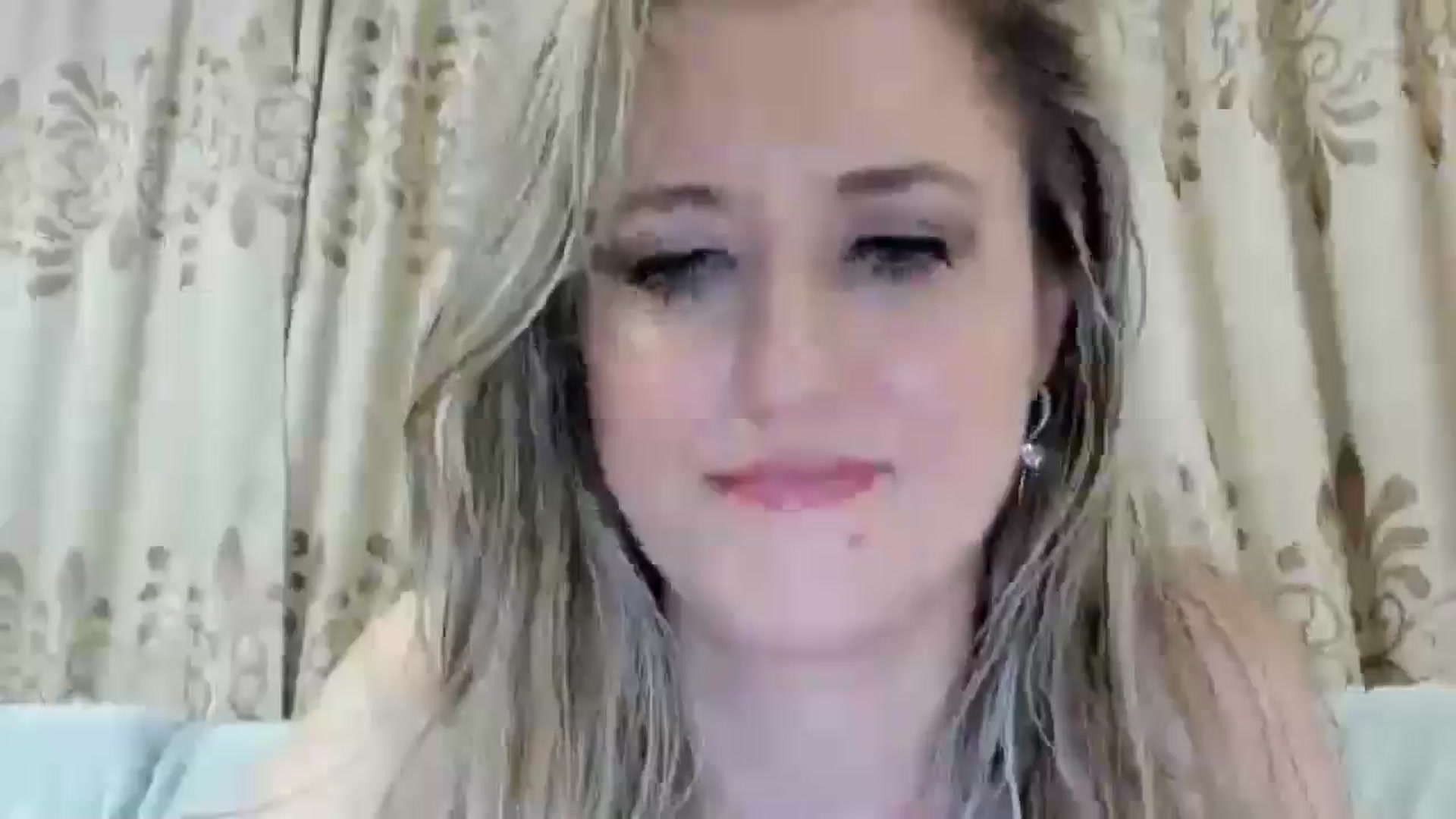 Gallery image thumbnail from BestDream's myfreecams stream on, 08/23/2025, 23:16 image 6 of 20