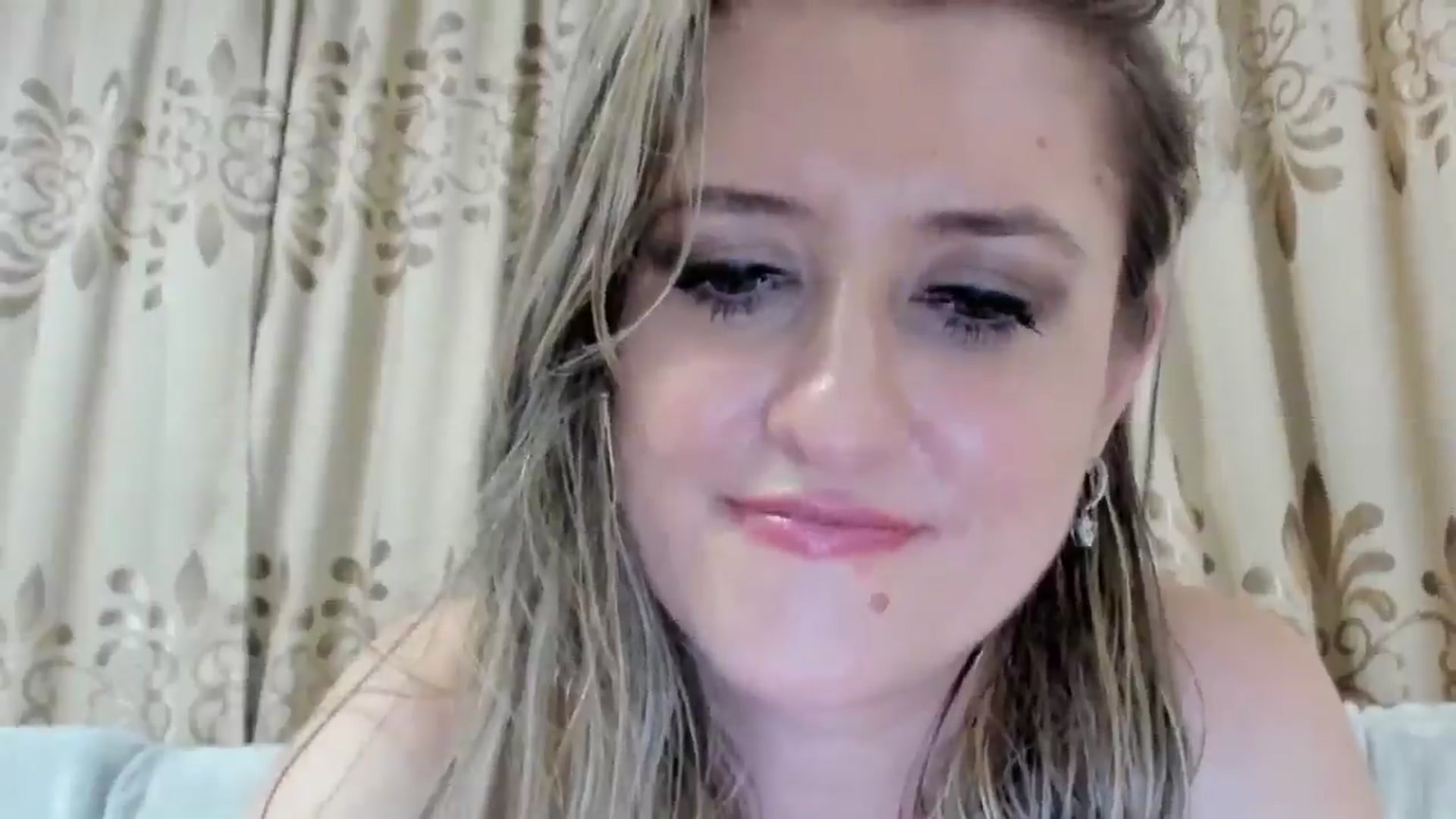 Gallery image thumbnail from BestDream's myfreecams stream on, 08/24/2025, 24:16 image 6 of 20