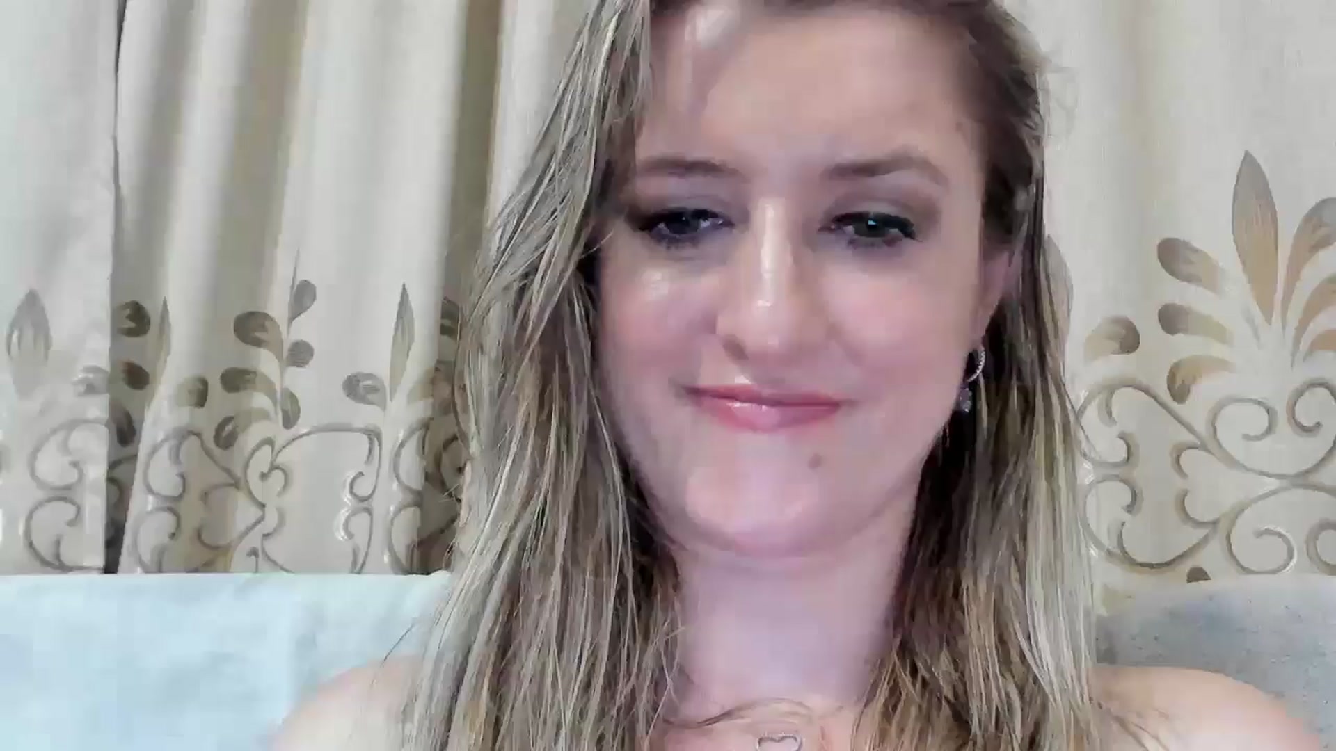 Gallery image thumbnail from BestDream's myfreecams stream on, 08/24/2025, 01:04 image 10 of 20