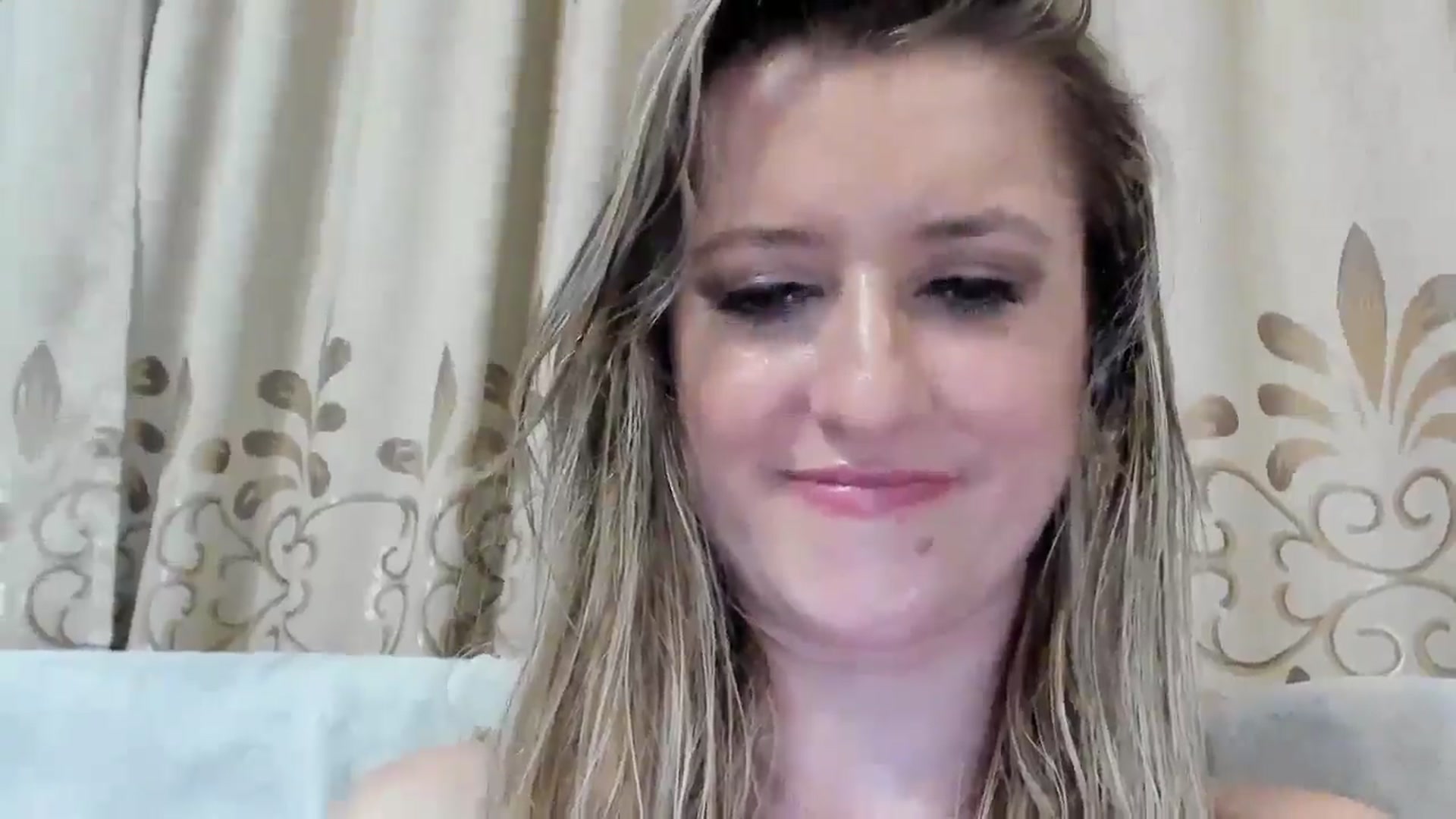 Gallery image thumbnail from BestDream's myfreecams stream on, 08/24/2025, 01:04 image 13 of 20