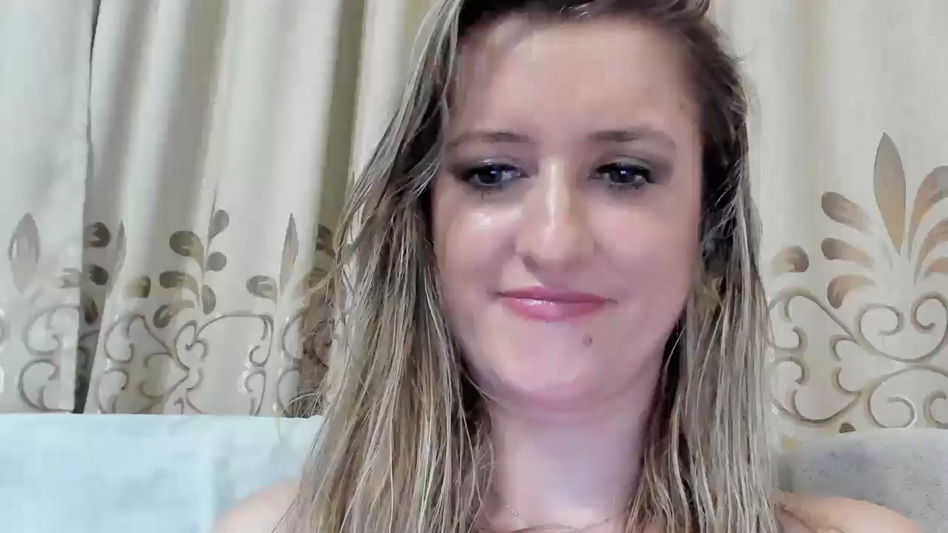 Gallery image thumbnail from BestDream's myfreecams stream on, 08/24/2025, 01:04 image 18 of 20