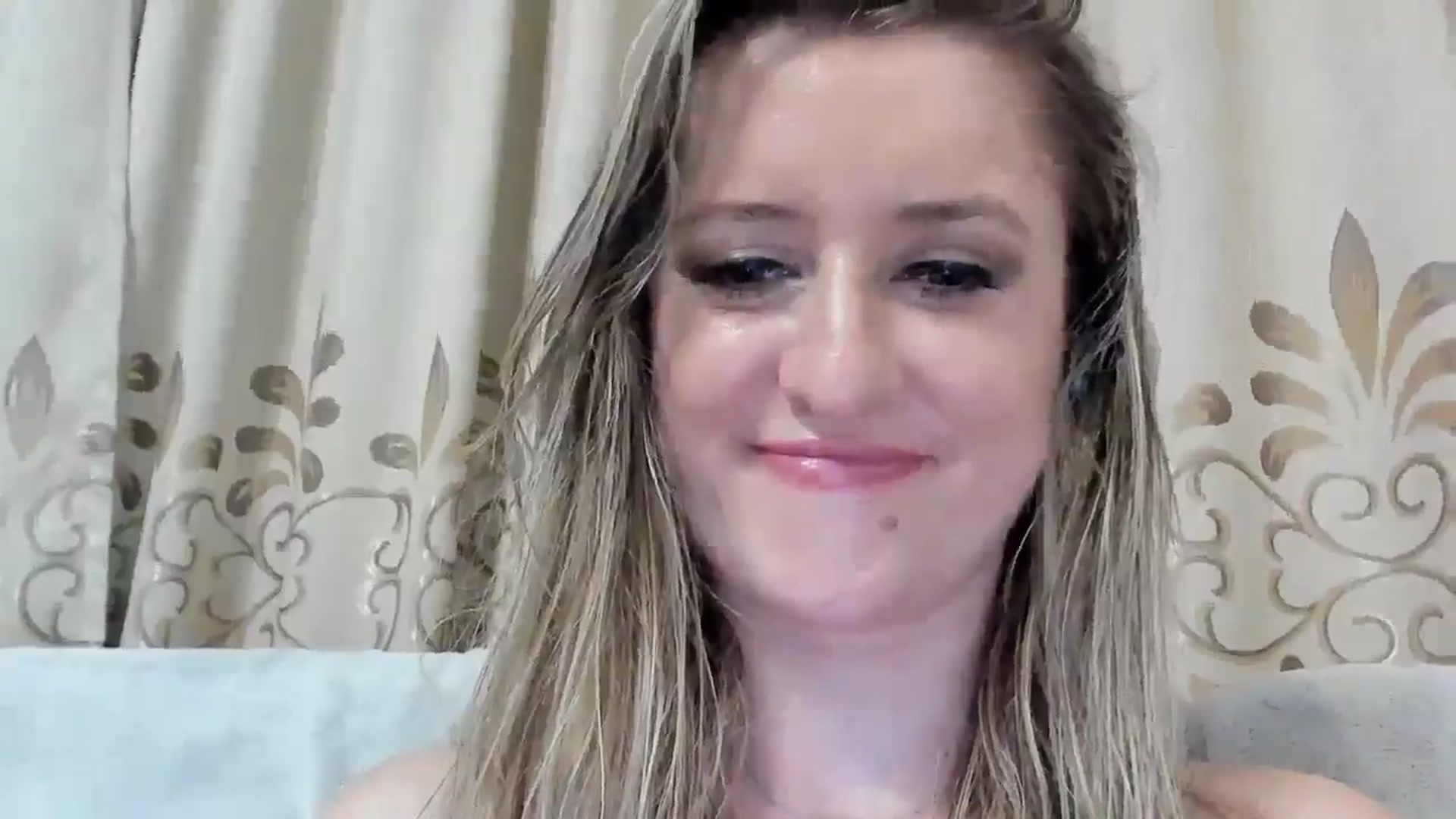 Gallery image thumbnail from BestDream's myfreecams stream on, 08/24/2025, 01:04 image 15 of 20
