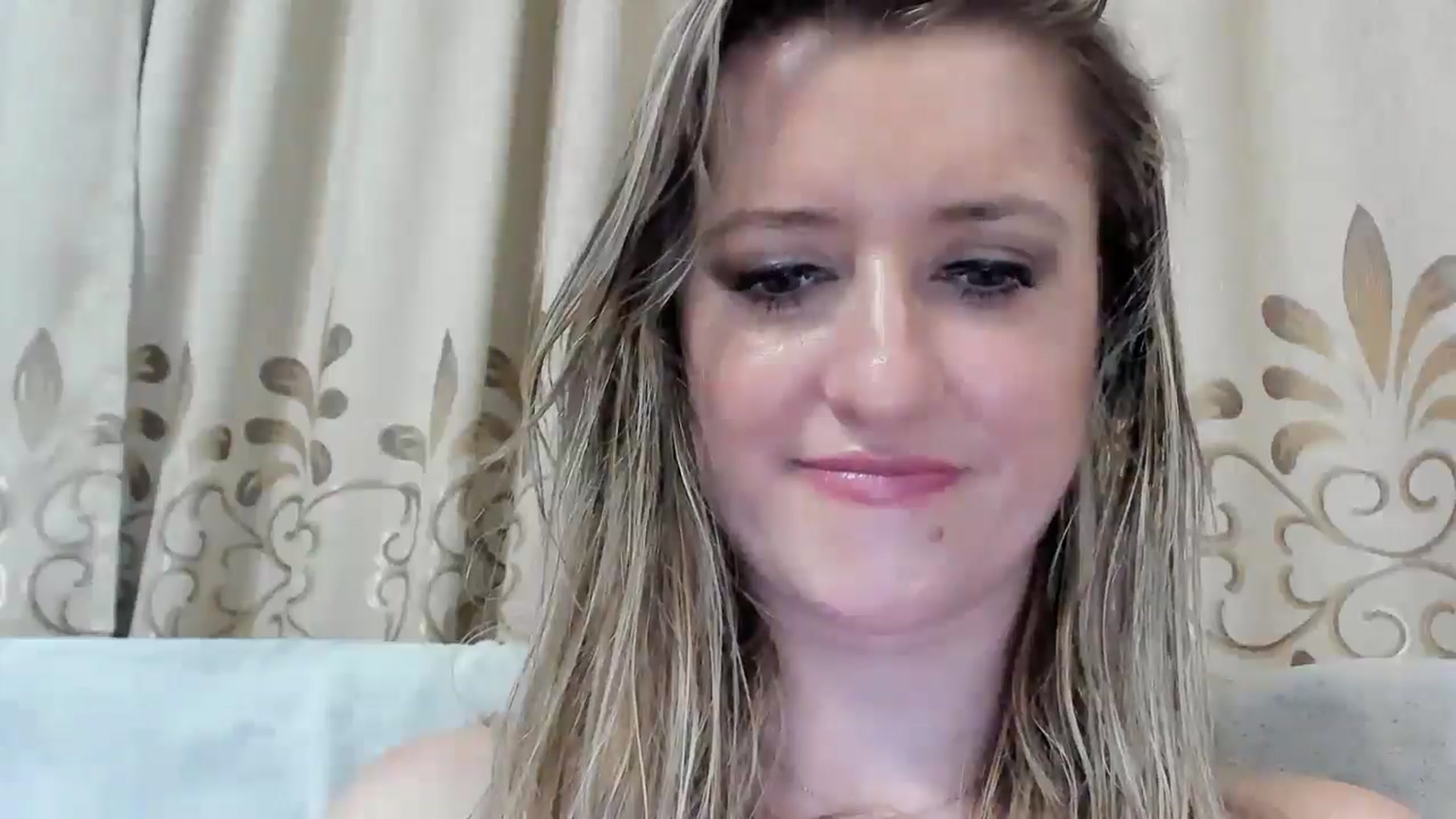 Gallery image thumbnail from BestDream's myfreecams stream on, 08/24/2025, 01:04 image 14 of 20