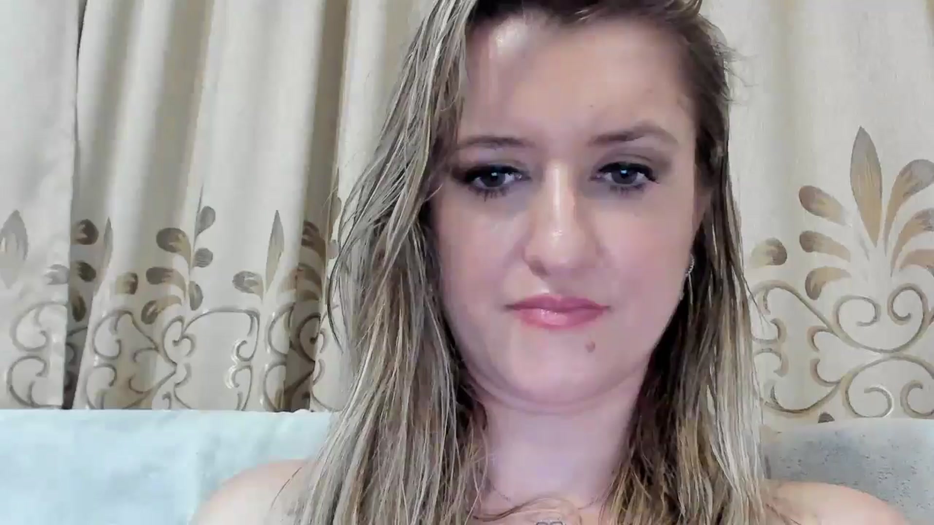 Gallery image thumbnail from BestDream's myfreecams stream on, 08/24/2025, 01:04 image 9 of 20