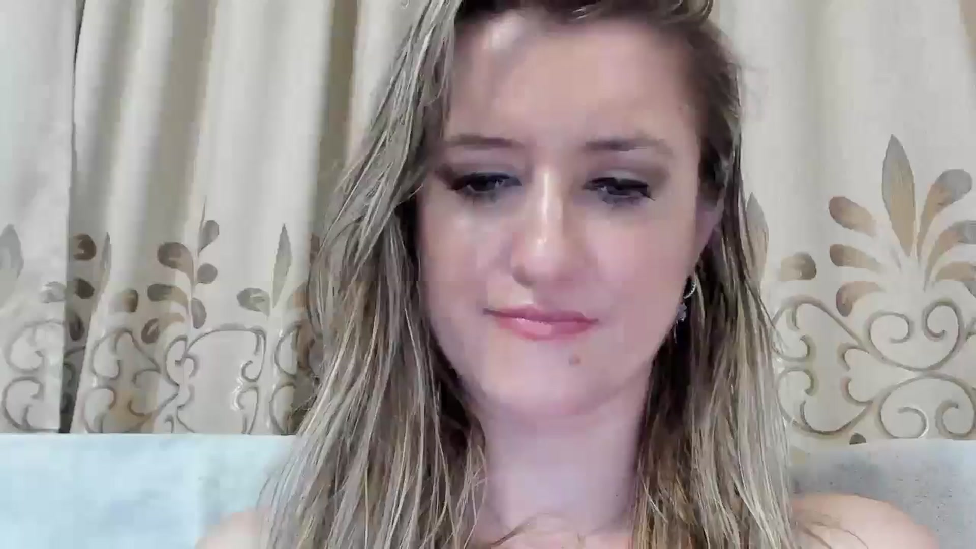 Gallery image thumbnail from BestDream's myfreecams stream on, 08/24/2025, 01:04 image 5 of 20