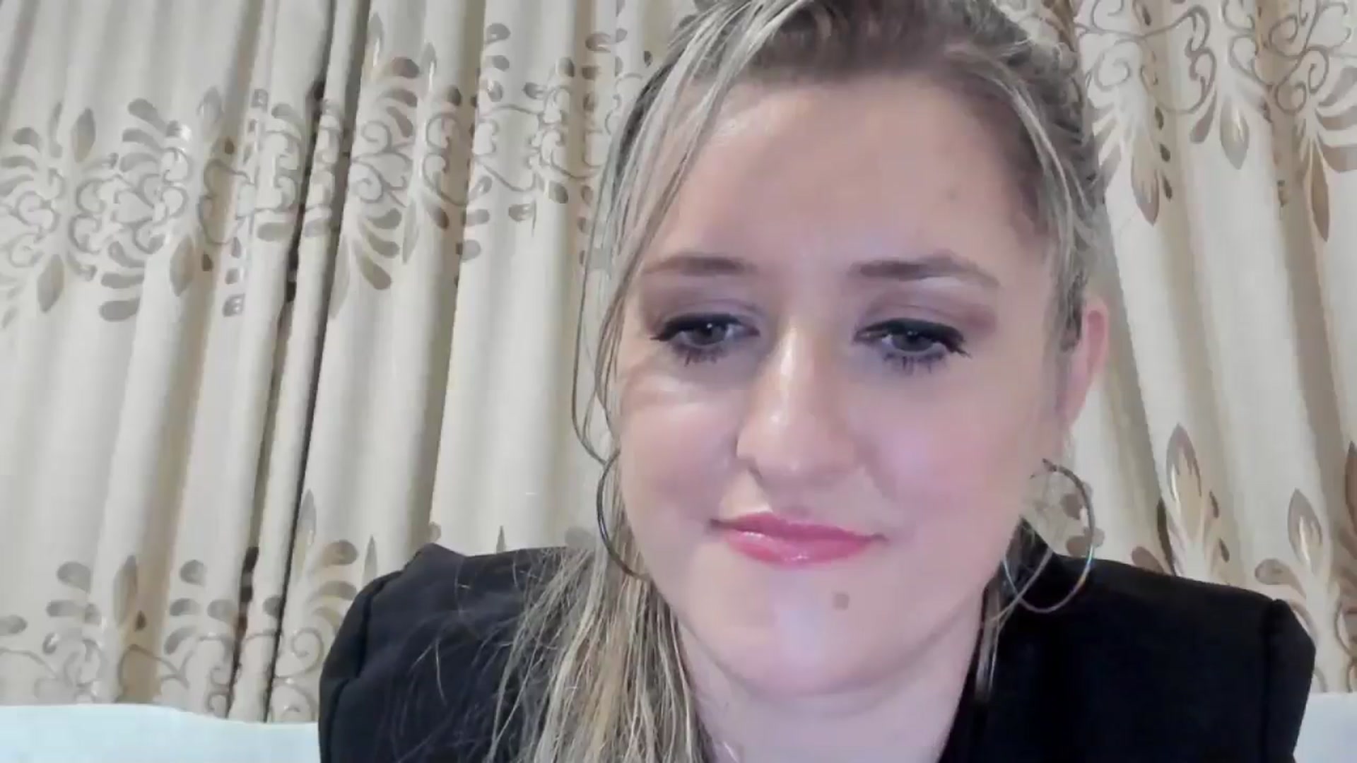 Gallery image thumbnail from BestDream's myfreecams stream on, 08/24/2025, 20:33 image 4 of 20