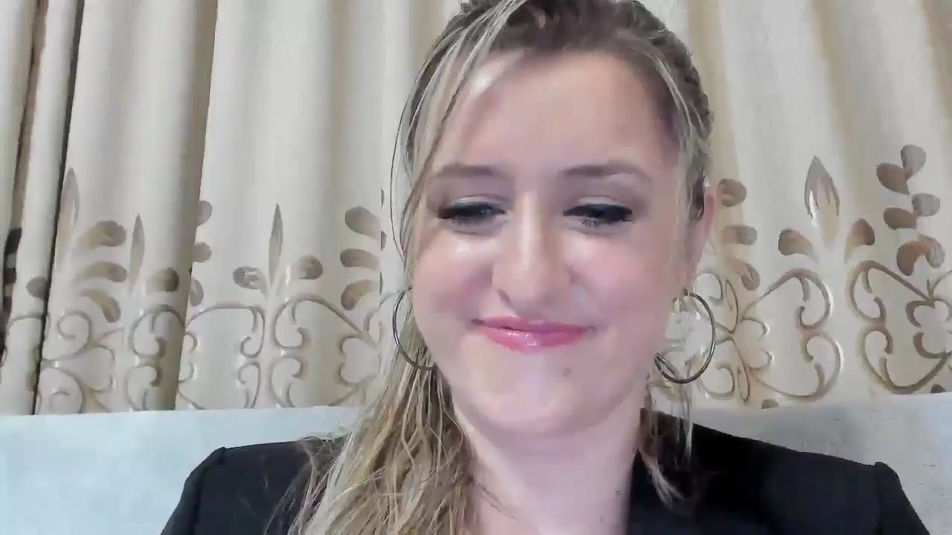 Gallery image thumbnail from BestDream's myfreecams stream on, 08/24/2025, 21:32 image 6 of 20
