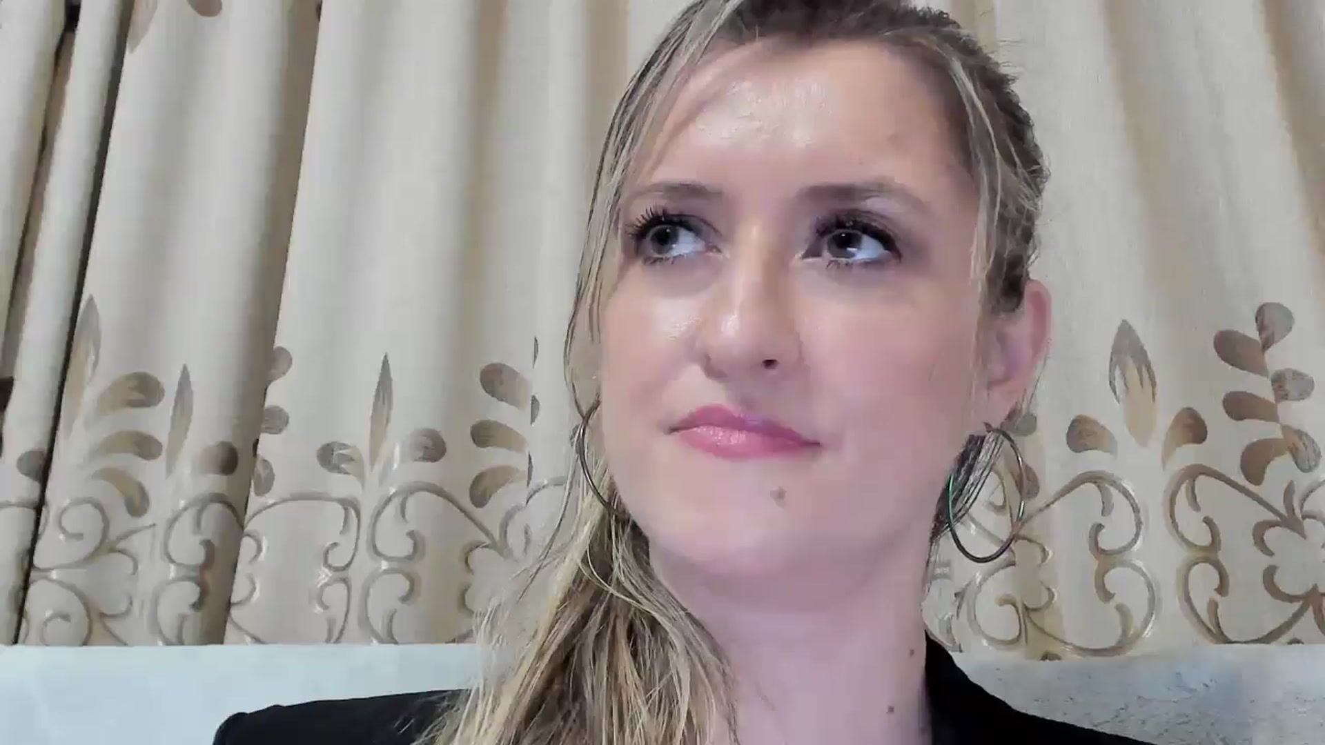 Gallery image thumbnail from BestDream's myfreecams stream on, 08/24/2025, 22:55 image 12 of 20