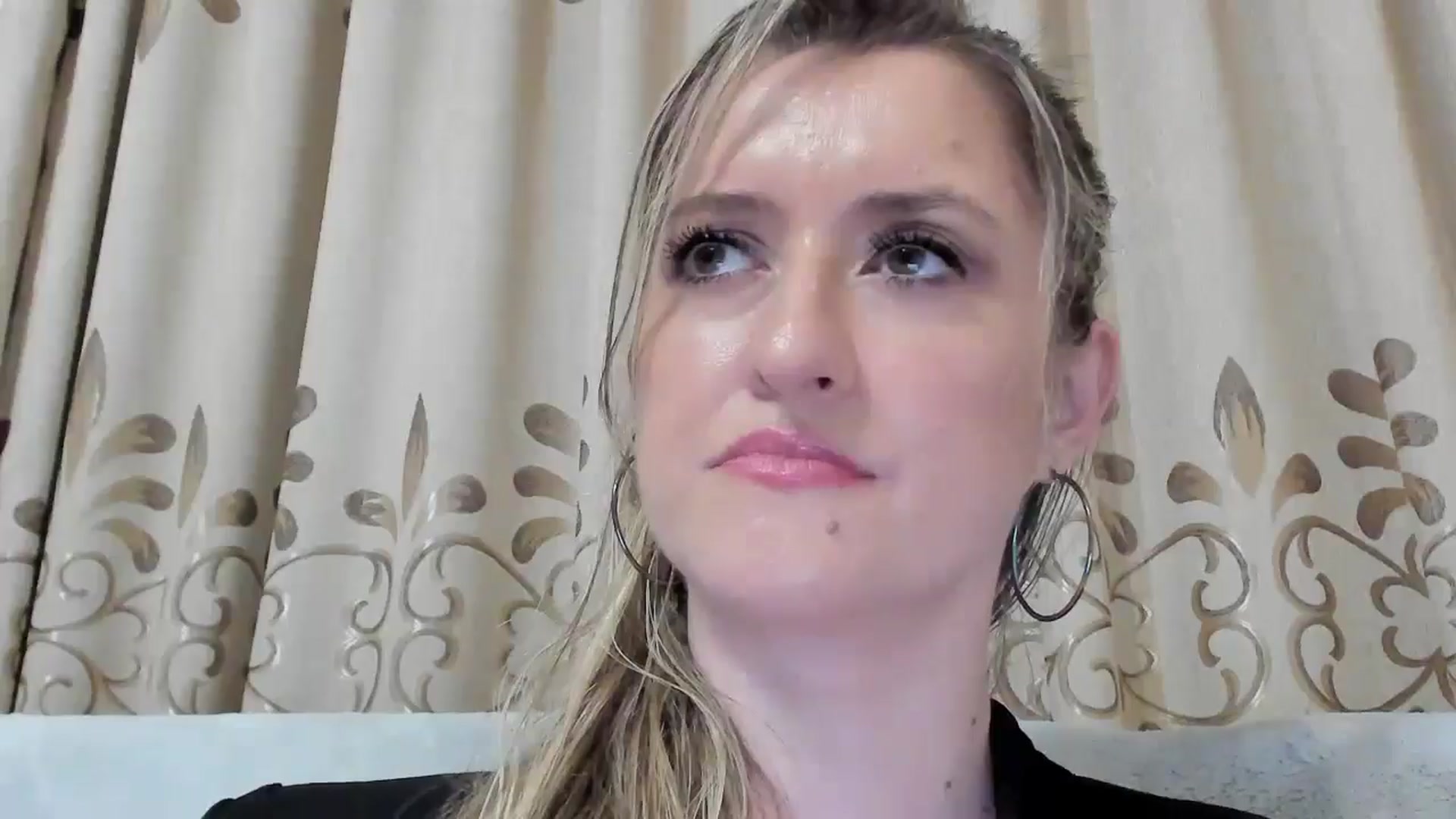 Gallery image thumbnail from BestDream's myfreecams stream on, 08/24/2025, 22:55 image 17 of 20
