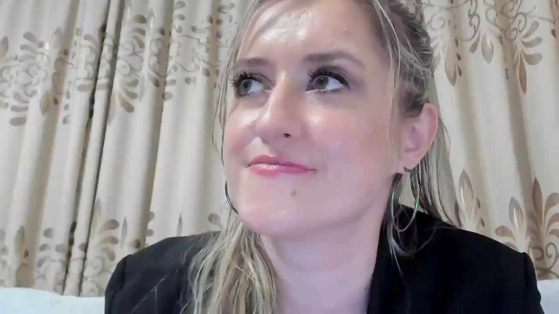 Gallery image thumbnail from BestDream's myfreecams stream on, 08/24/2025, 22:55 image 1 of 20