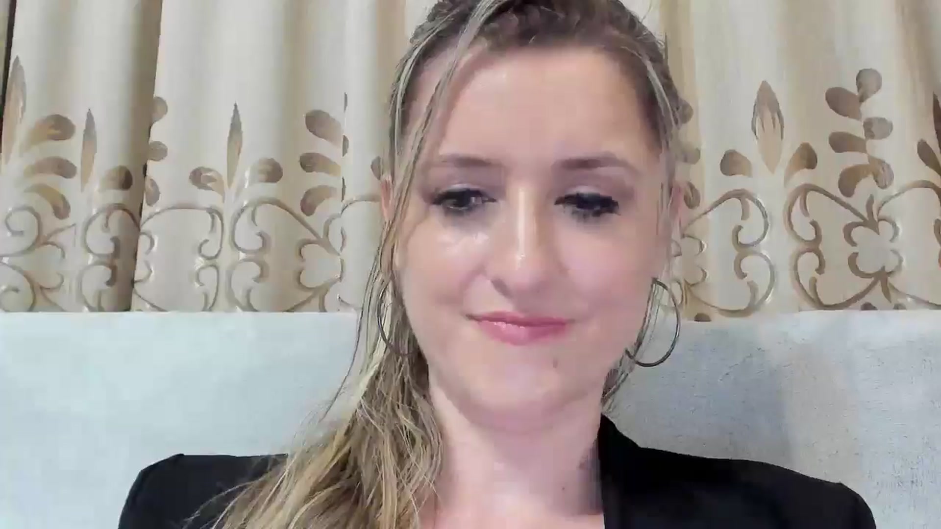 Gallery image thumbnail from BestDream's myfreecams stream on, 08/24/2025, 23:10 image 14 of 20