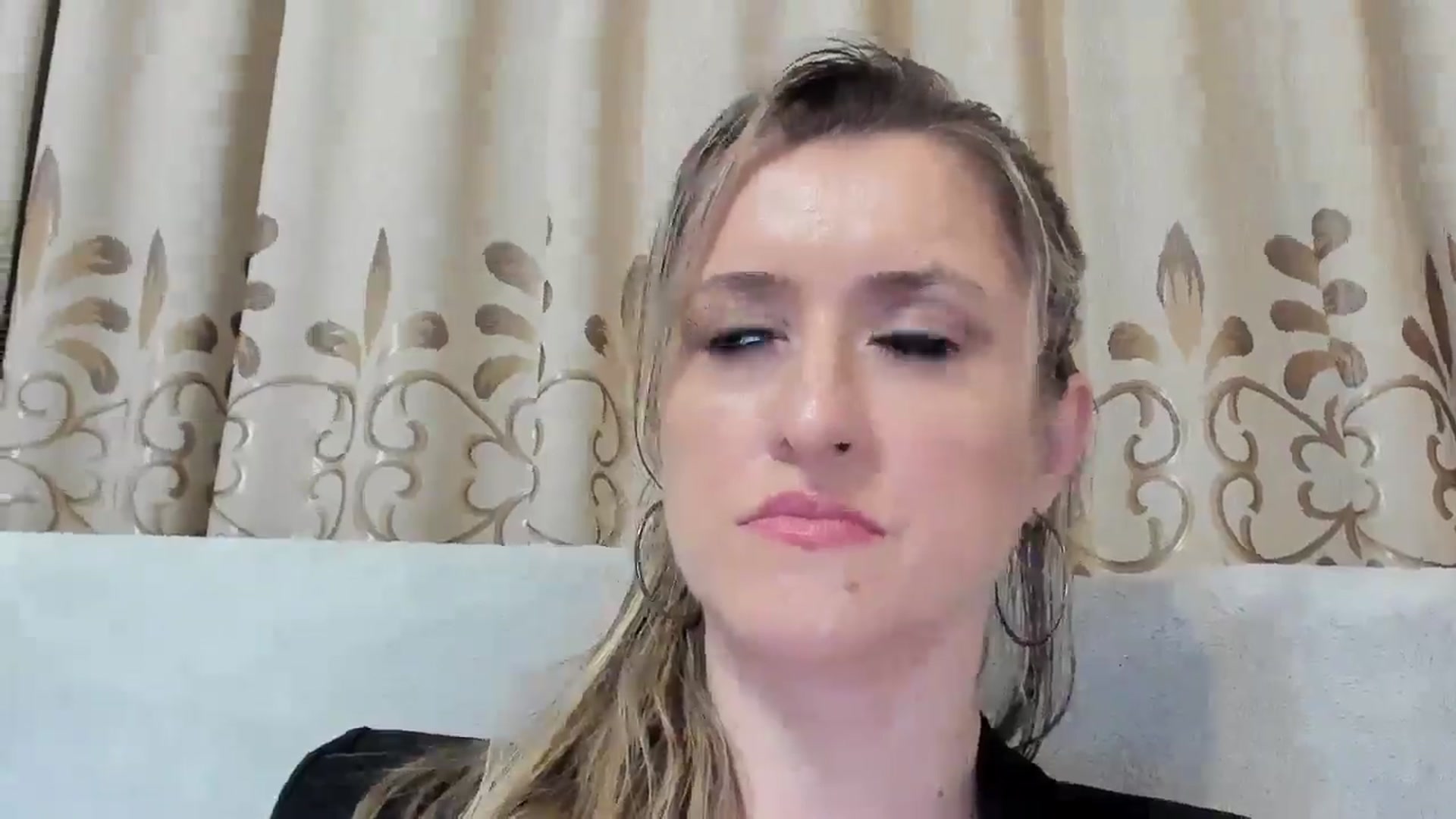 Gallery image thumbnail from BestDream's myfreecams stream on, 08/24/2025, 23:33 image 11 of 20