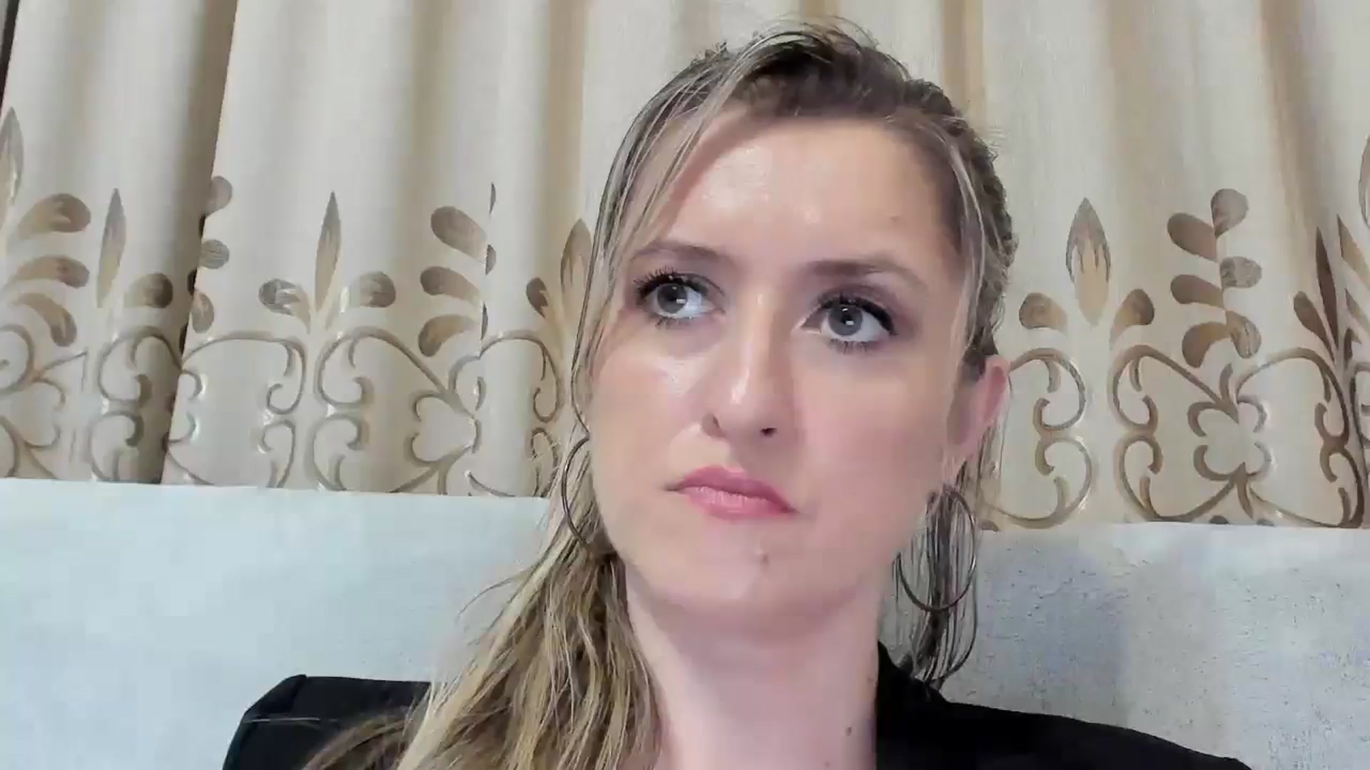 Gallery image thumbnail from BestDream's myfreecams stream on, 08/24/2025, 23:33 image 5 of 20