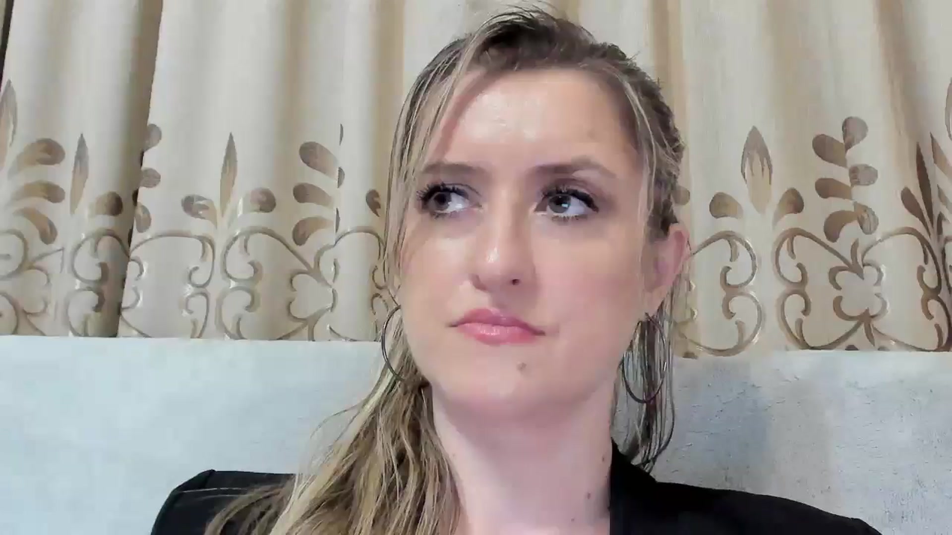 Gallery image thumbnail from BestDream's myfreecams stream on, 08/24/2025, 23:33 image 9 of 20