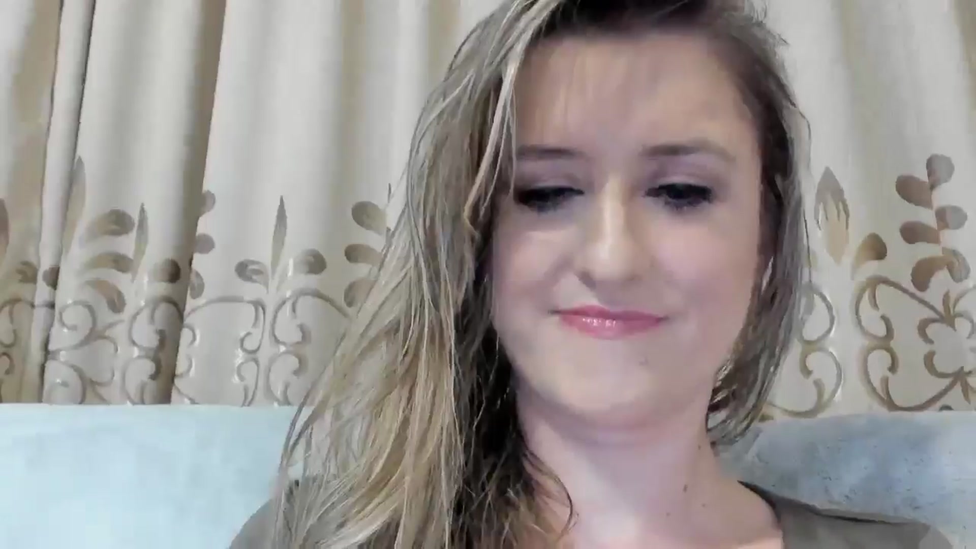 Gallery image thumbnail from BestDream's myfreecams stream on, 08/25/2025, 22:32 image 17 of 20
