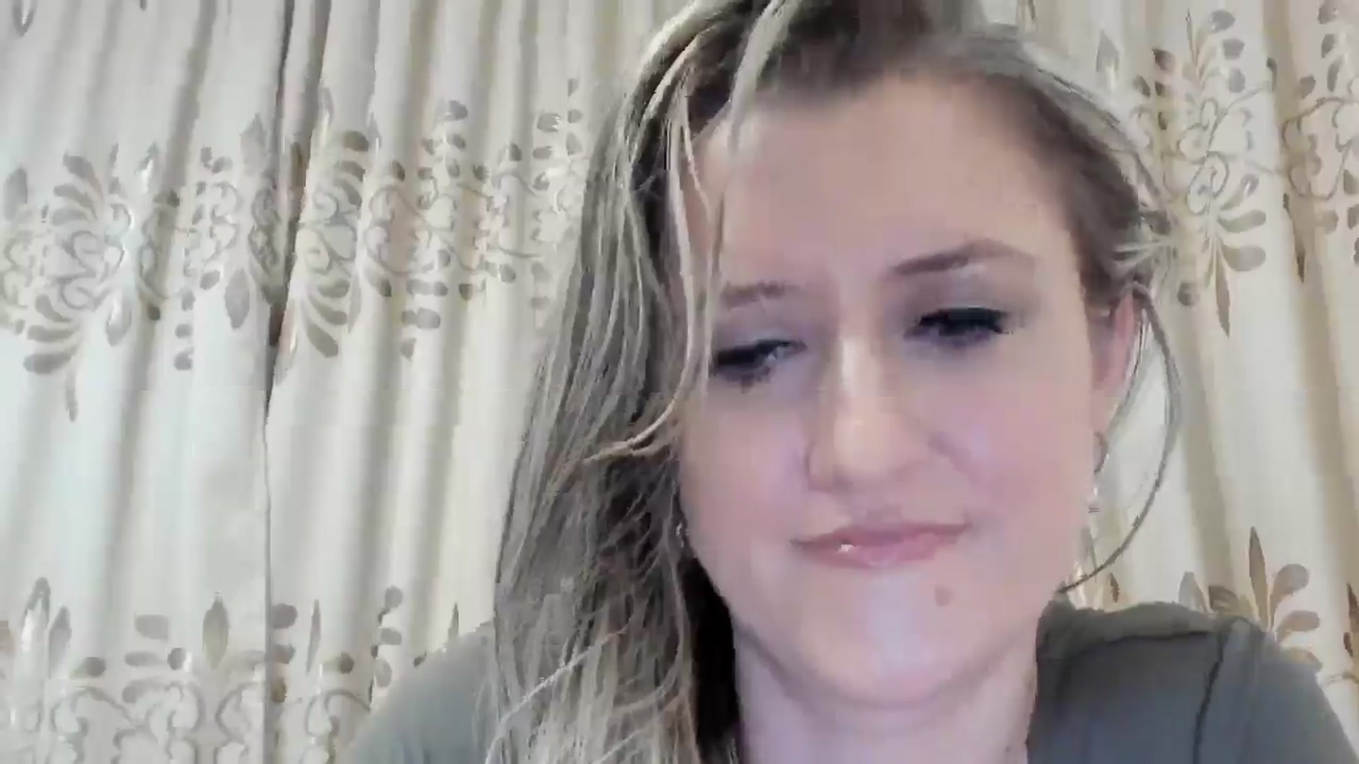Gallery image thumbnail from BestDream's myfreecams stream on, 08/26/2025, 22:15 image 3 of 20