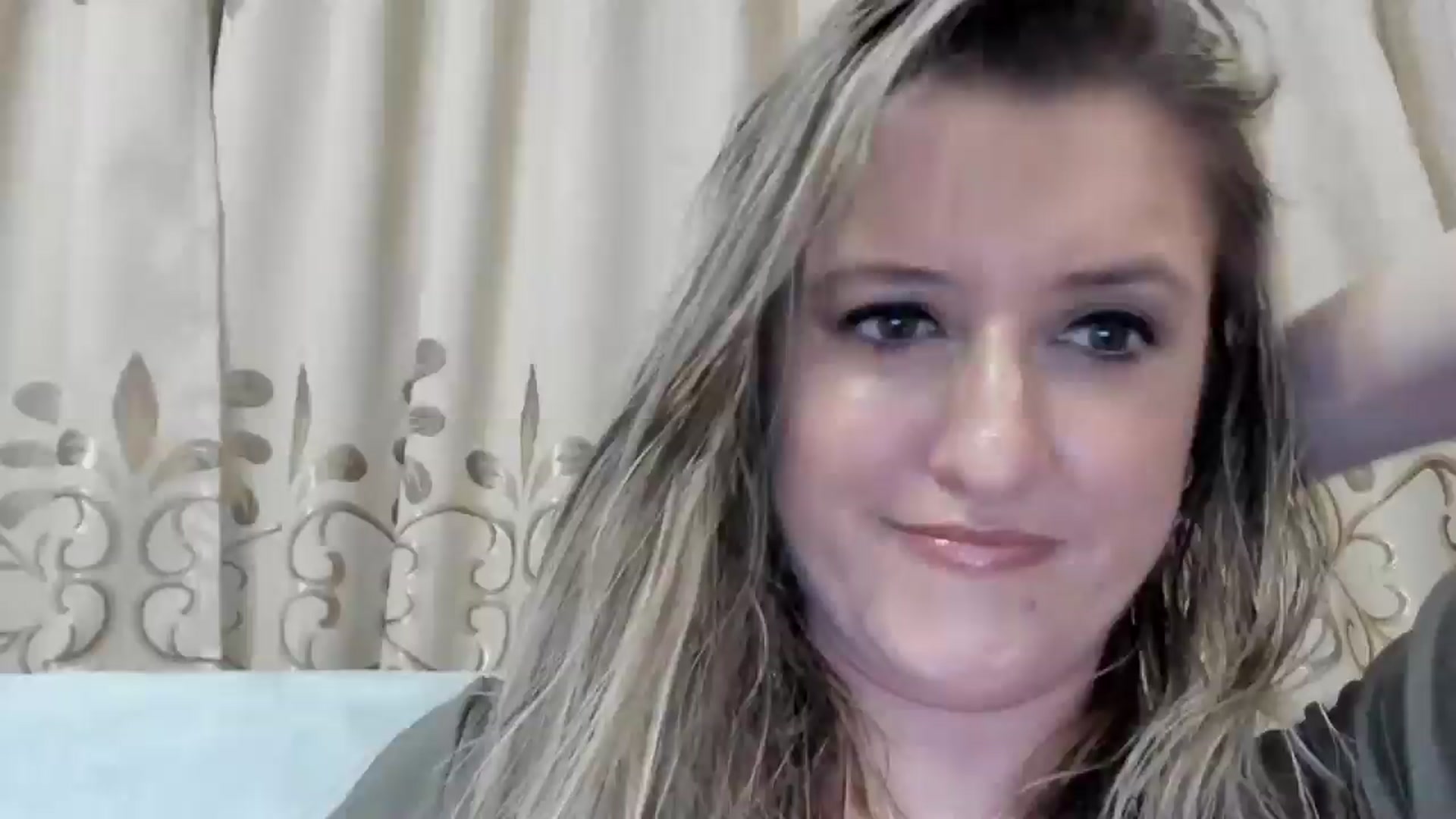 Gallery image thumbnail from BestDream's myfreecams stream on, 08/26/2025, 23:43 image 16 of 20