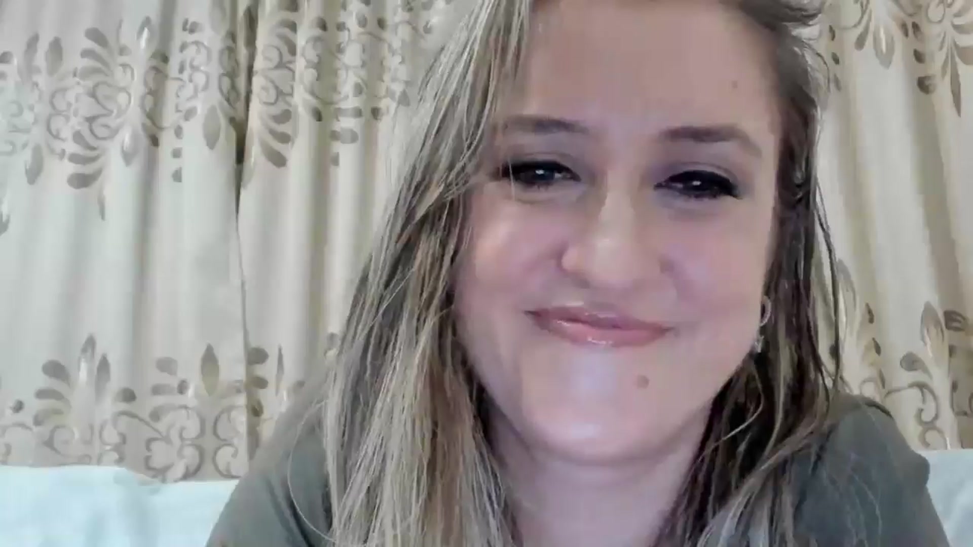 Gallery image thumbnail from BestDream's myfreecams stream on, 08/26/2025, 23:43 image 8 of 20