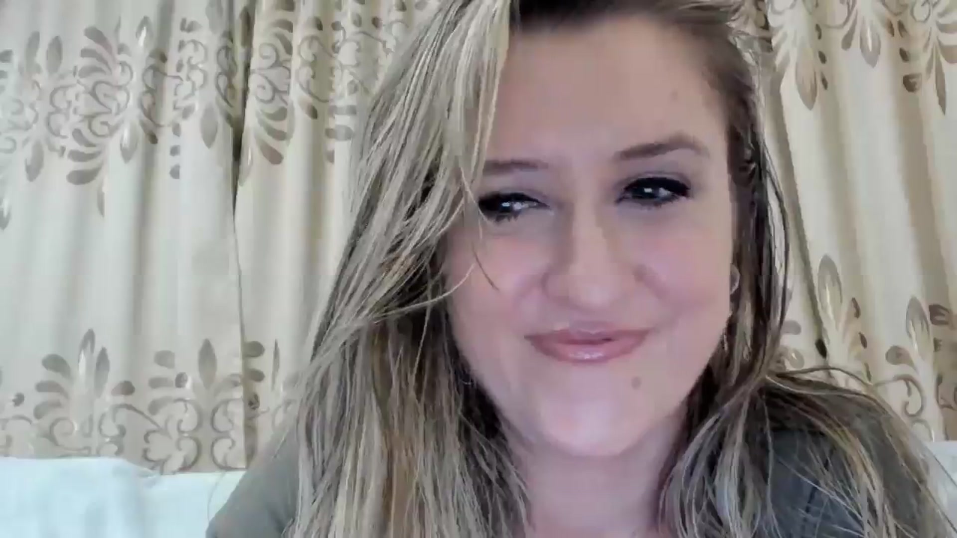 Gallery image thumbnail from BestDream's myfreecams stream on, 08/26/2025, 23:43 image 5 of 20