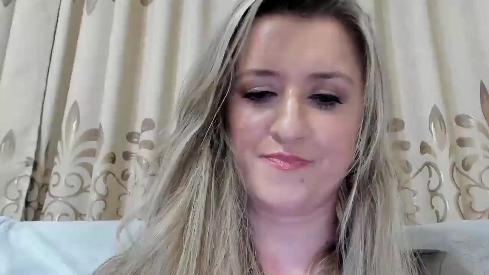 Gallery image thumbnail from BestDream's myfreecams stream on, 08/27/2025, 22:40 image 12 of 20