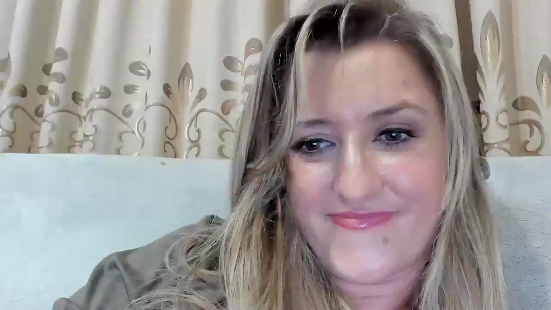 Gallery image thumbnail from BestDream's myfreecams stream on, 08/27/2025, 23:34 image 1 of 20