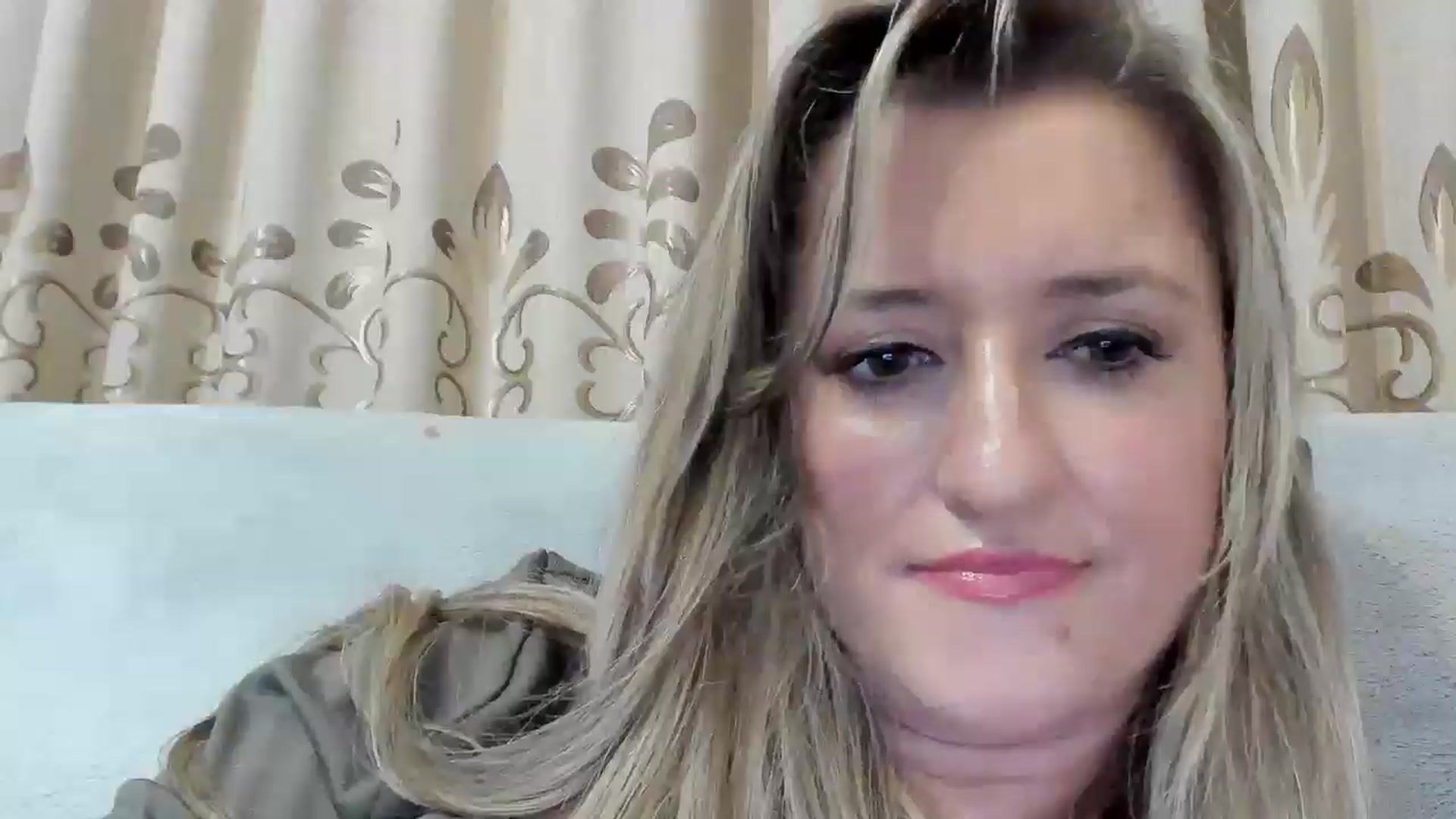 Gallery image thumbnail from BestDream's myfreecams stream on, 08/27/2025, 23:34 image 18 of 20
