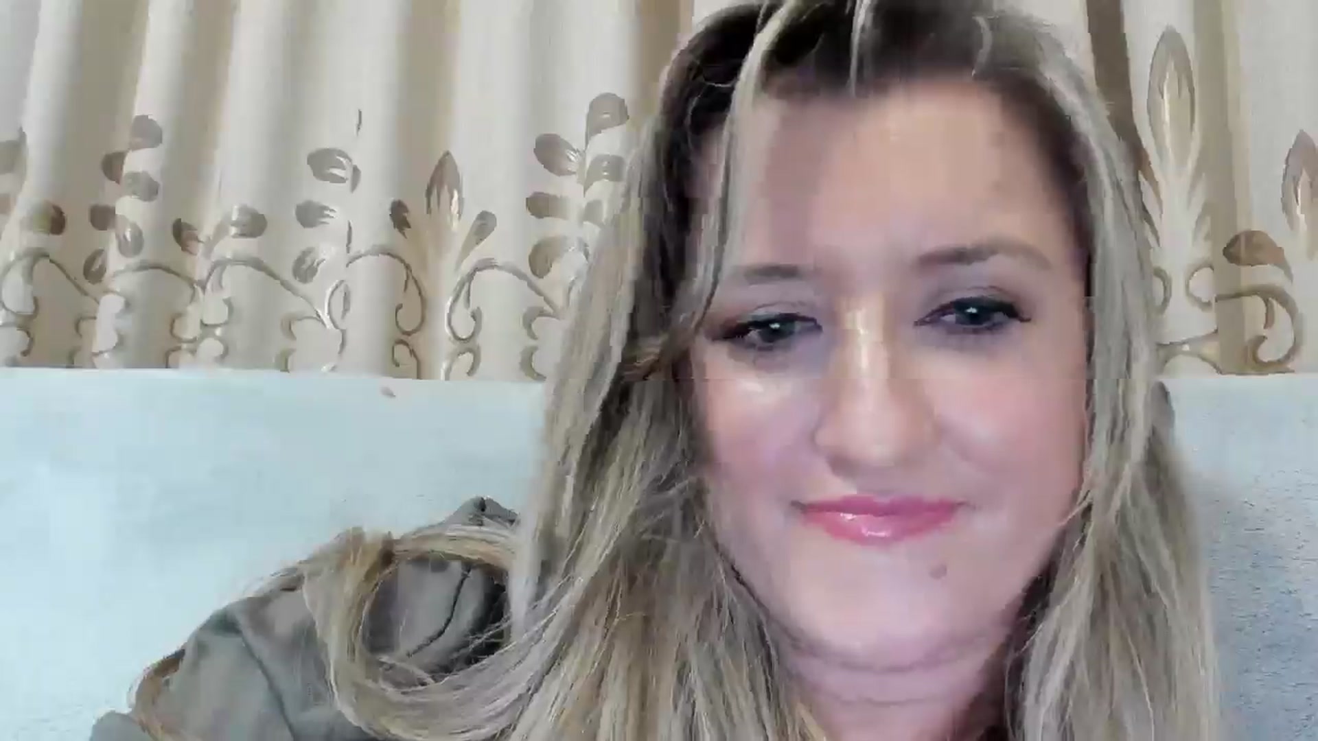 Gallery image thumbnail from BestDream's myfreecams stream on, 08/27/2025, 23:34 image 14 of 20