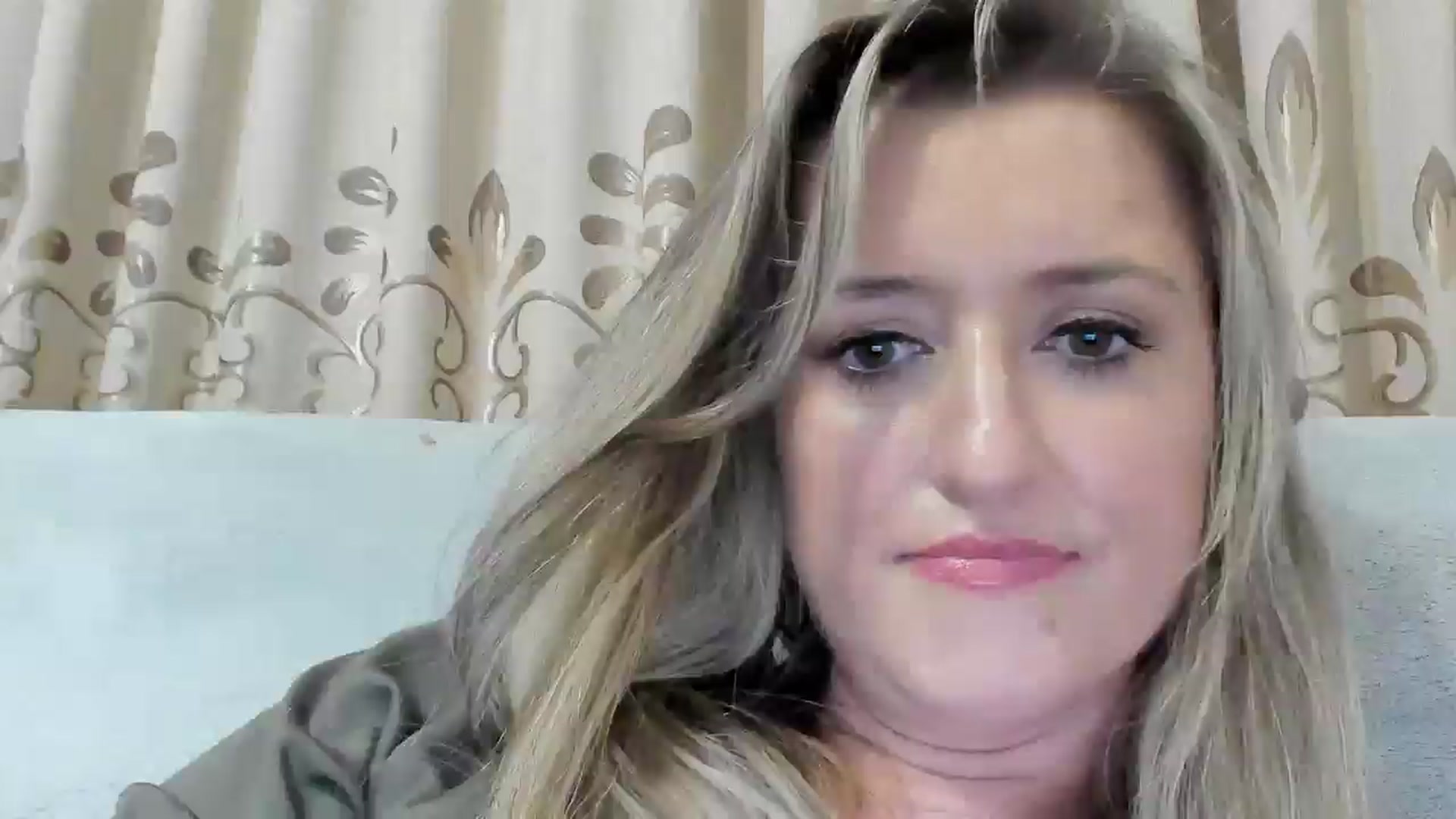 Gallery image thumbnail from BestDream's myfreecams stream on, 08/27/2025, 23:52 image 19 of 20