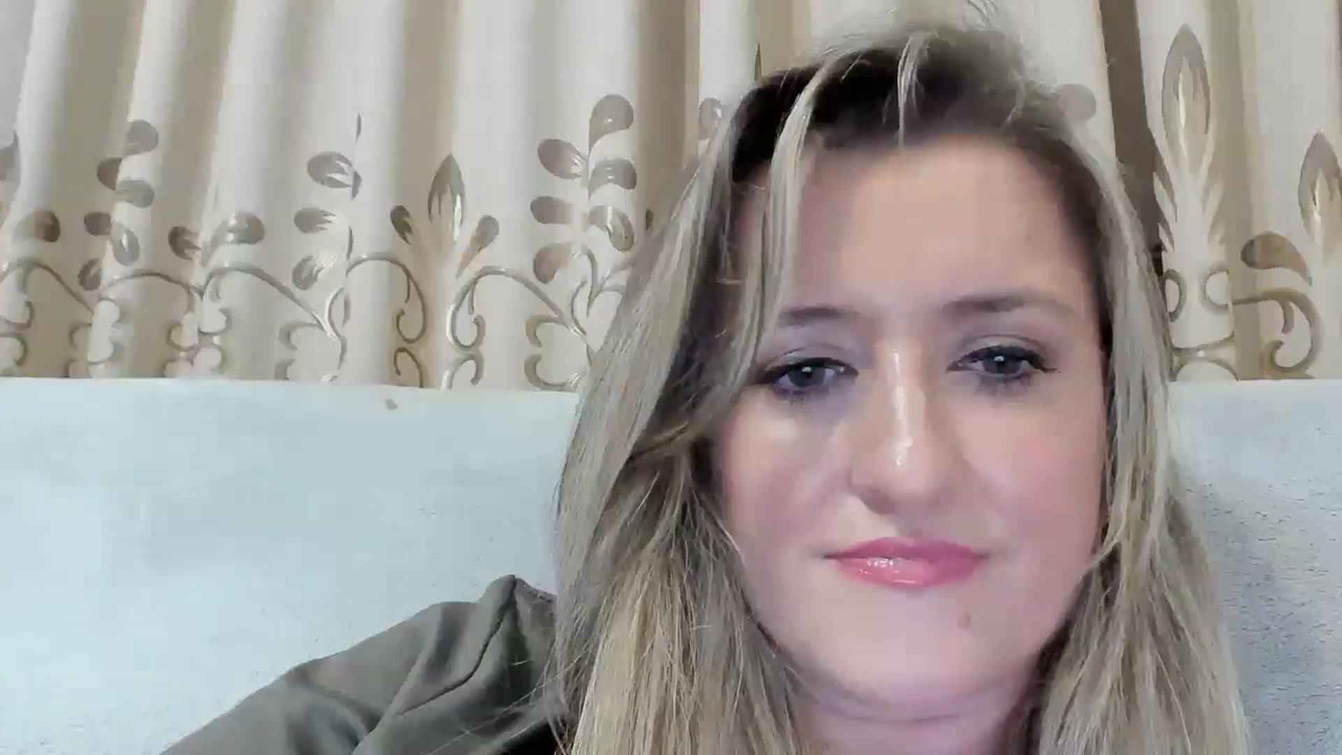 Gallery image thumbnail from BestDream's myfreecams stream on, 08/27/2025, 23:52 image 12 of 20