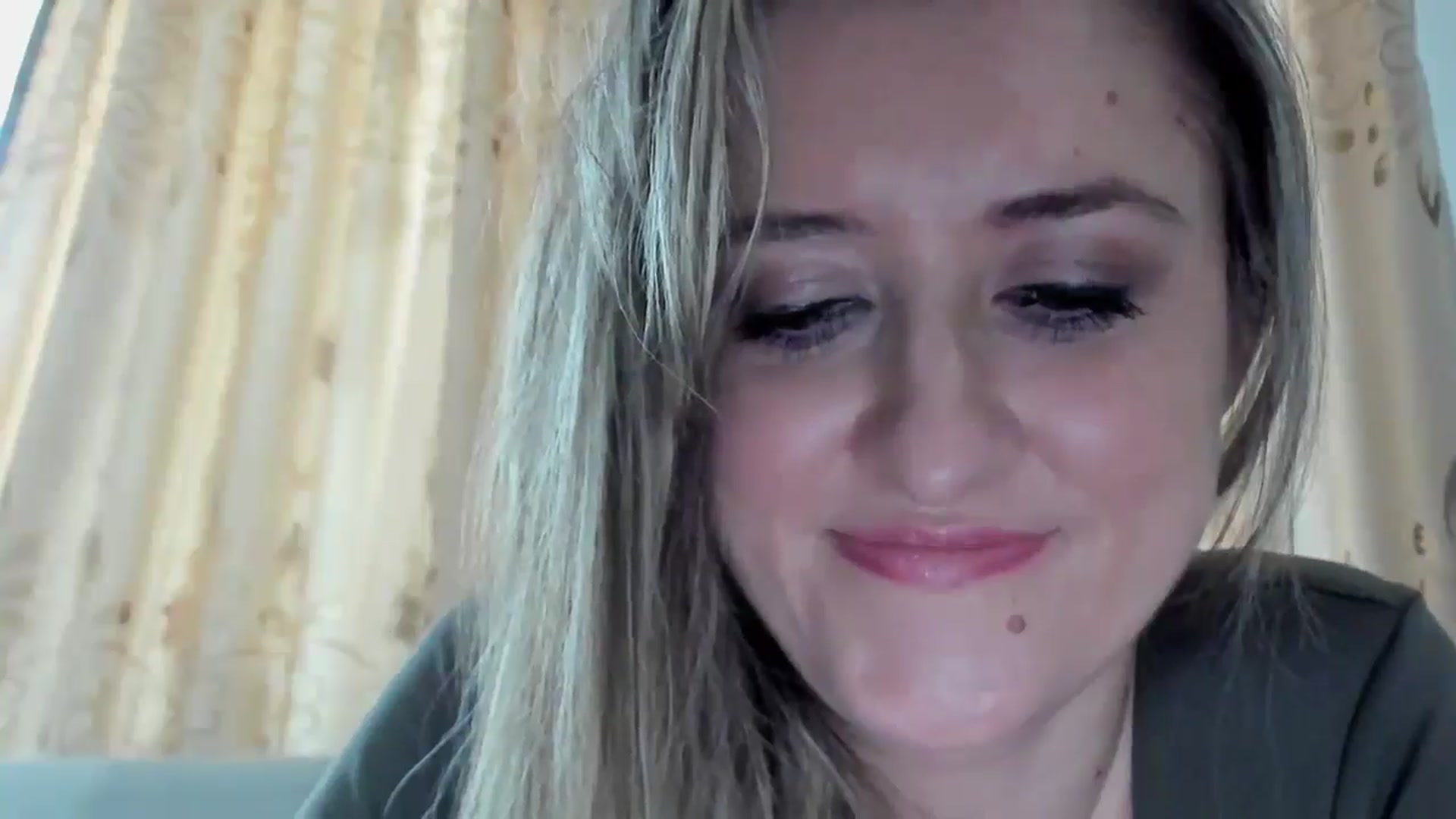 Gallery image thumbnail from BestDream's myfreecams stream on, 08/28/2025, 10:01 image 13 of 20