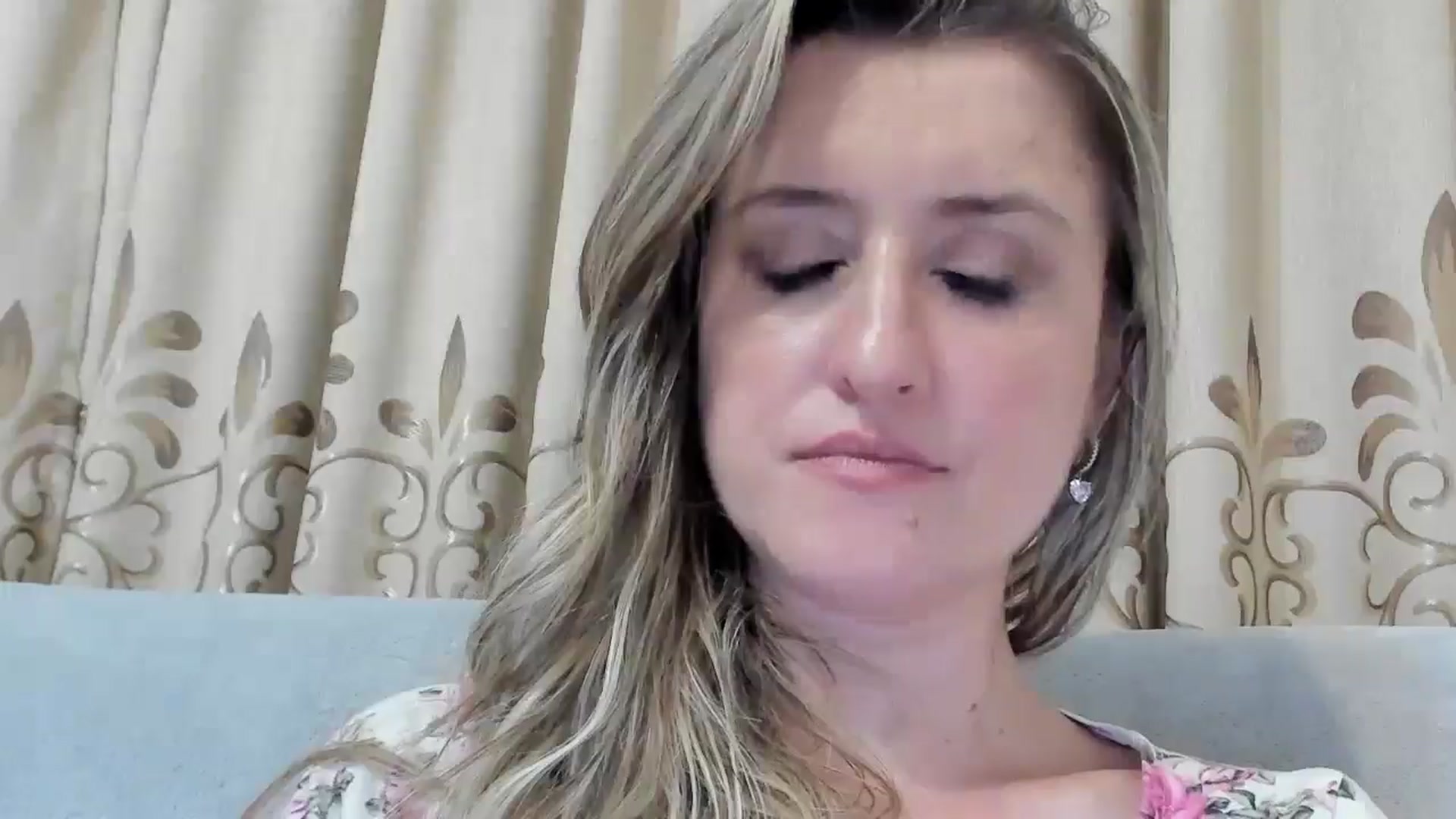 Gallery image thumbnail from BestDream's myfreecams stream on, 08/28/2025, 21:25 image 20 of 20