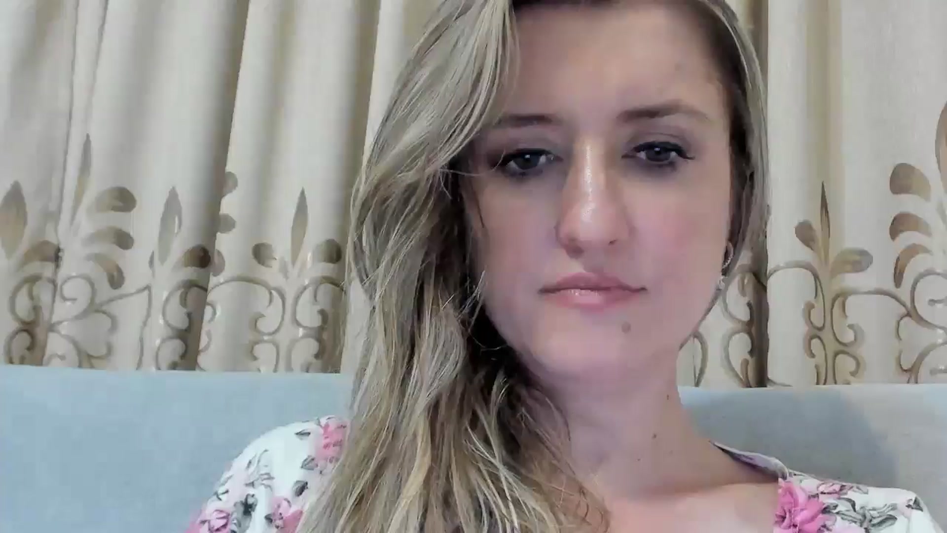 Gallery image thumbnail from BestDream's myfreecams stream on, 08/28/2025, 21:25 image 12 of 20