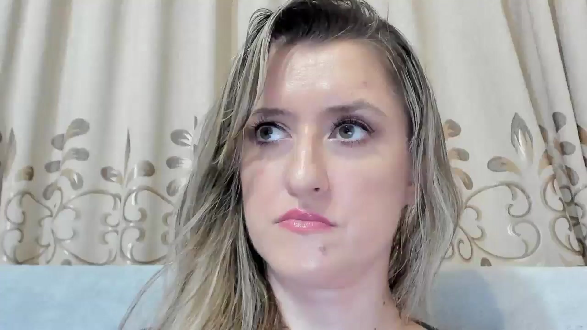 Gallery image thumbnail from BestDream's myfreecams stream on, 08/29/2025, 22:07 image 17 of 20