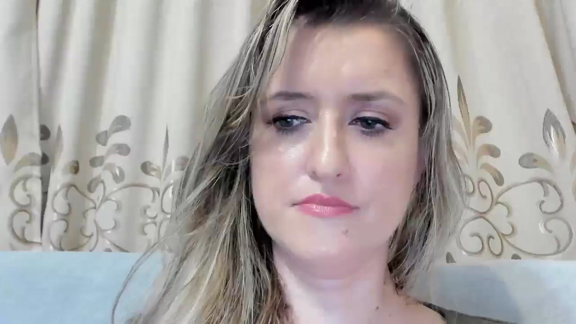 Gallery image thumbnail from BestDream's myfreecams stream on, 08/29/2025, 22:07 image 12 of 20