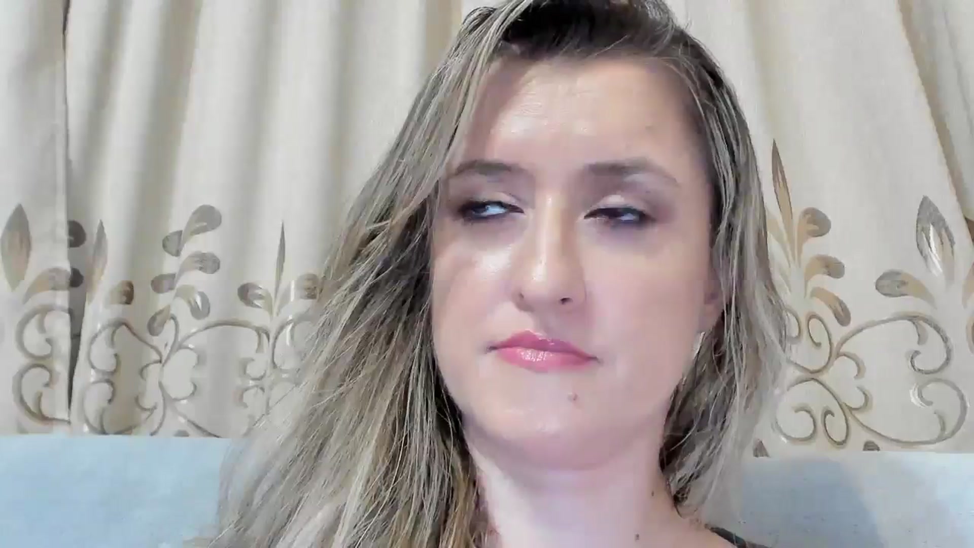 Gallery image thumbnail from BestDream's myfreecams stream on, 08/29/2025, 22:07 image 4 of 20