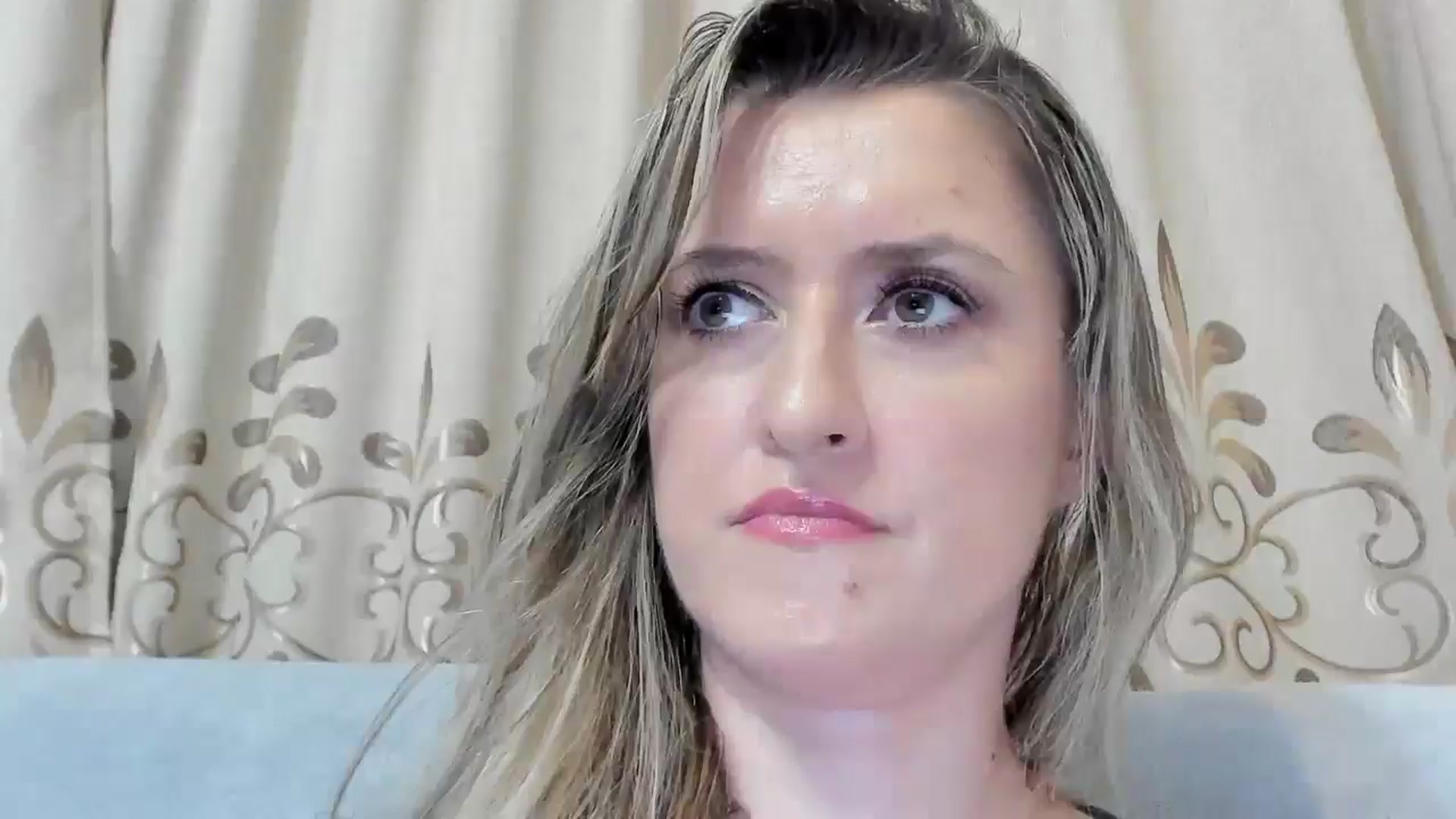 Gallery image thumbnail from BestDream's myfreecams stream on, 08/29/2025, 22:07 image 14 of 20