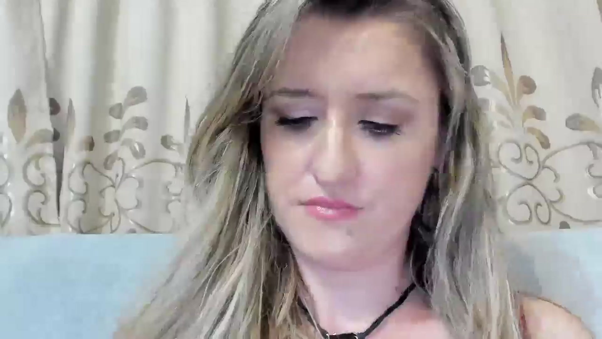 Gallery image thumbnail from BestDream's myfreecams stream on, 08/29/2025, 23:30 image 2 of 20