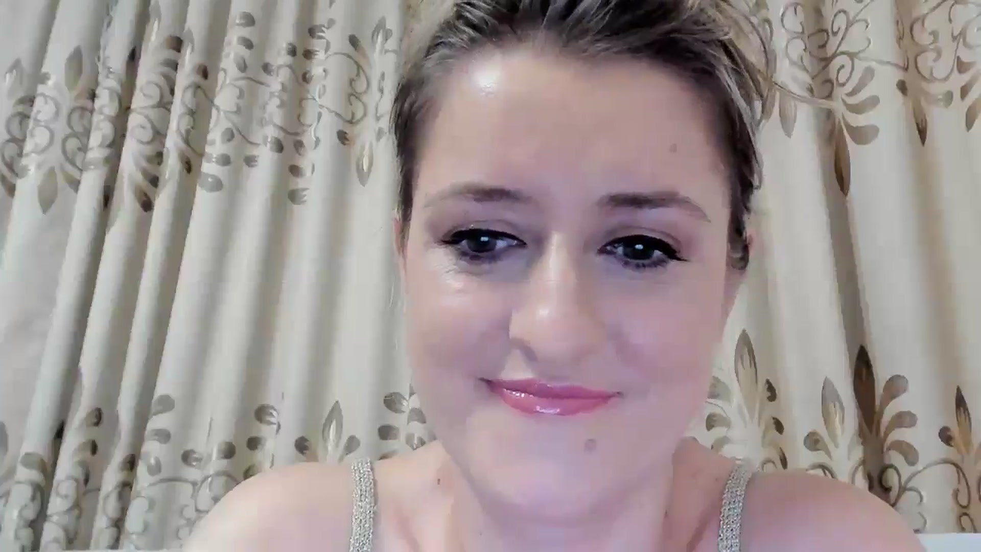 Gallery image thumbnail from BestDream's myfreecams stream on, 08/30/2025, 22:28 image 17 of 20