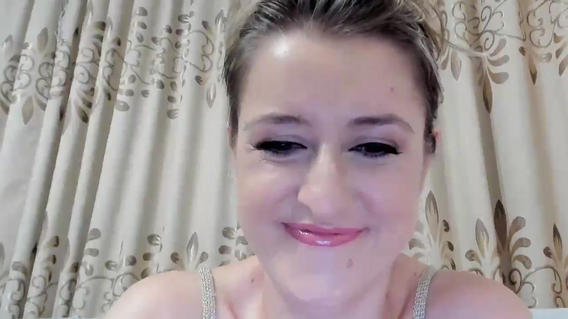 Gallery image thumbnail from BestDream's myfreecams stream on, 08/30/2025, 22:28 image 12 of 20