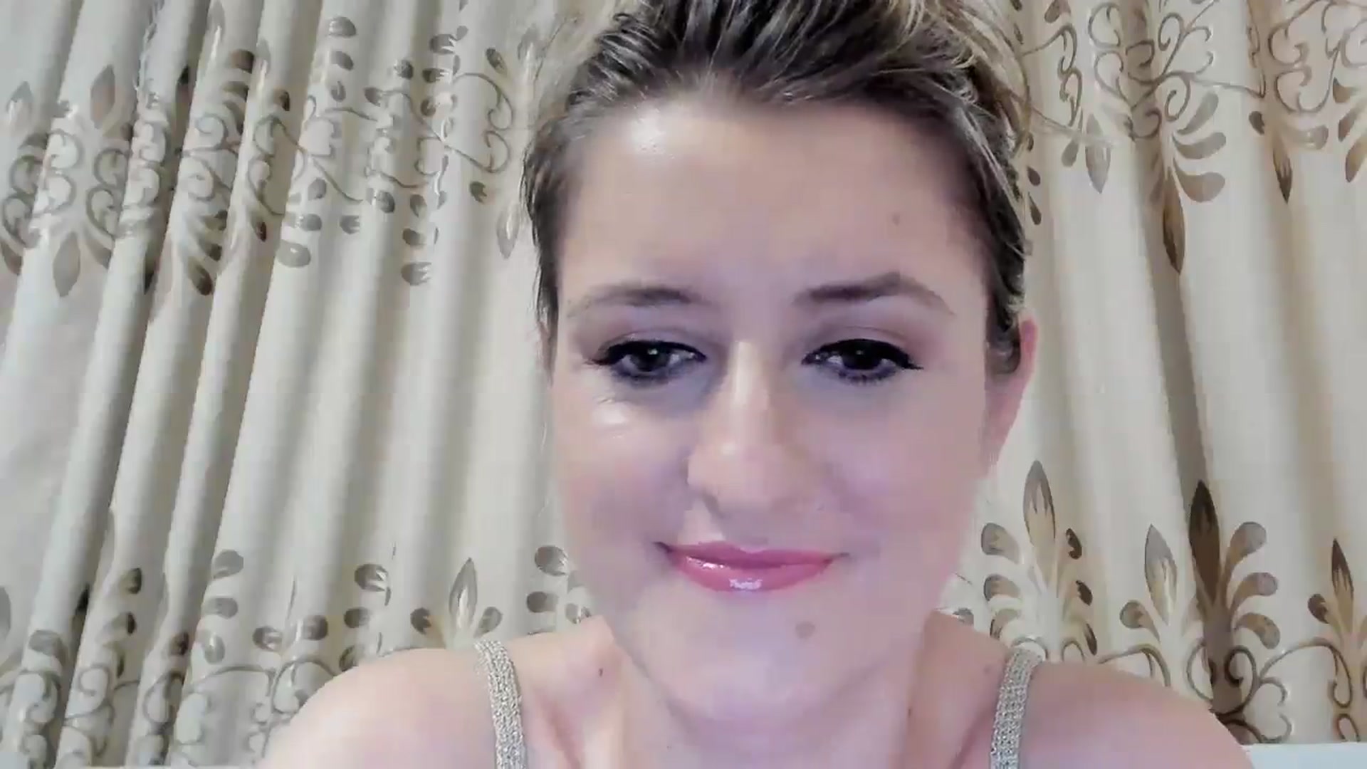 Gallery image thumbnail from BestDream's myfreecams stream on, 08/30/2025, 22:28 image 9 of 20