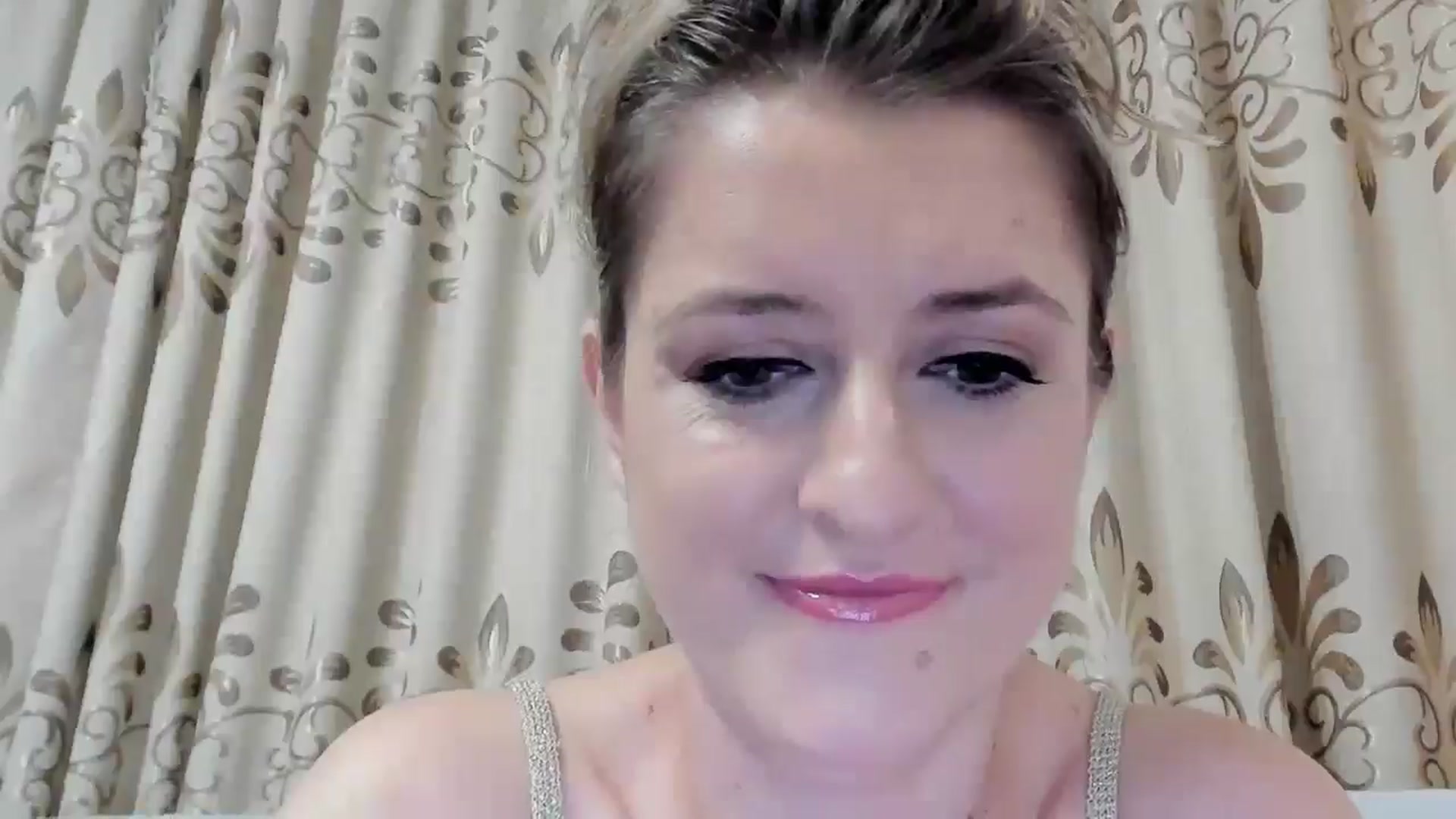 Gallery image thumbnail from BestDream's myfreecams stream on, 08/30/2025, 22:28 image 10 of 20