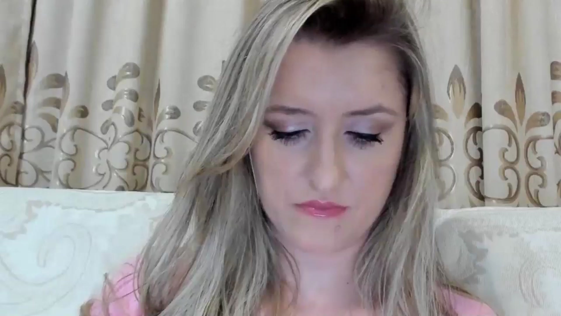 Gallery image thumbnail from BestDream's myfreecams stream on, 09/03/2025, 22:46 image 6 of 20