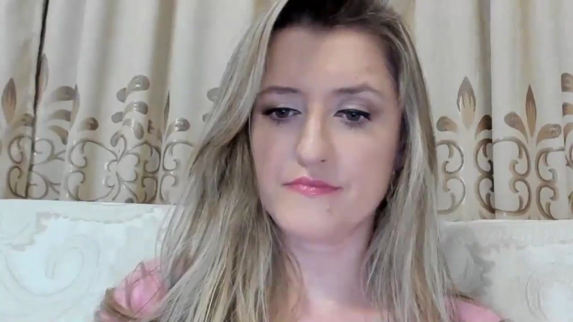 Gallery image thumbnail from BestDream's myfreecams stream on, 09/03/2025, 22:46 image 4 of 20