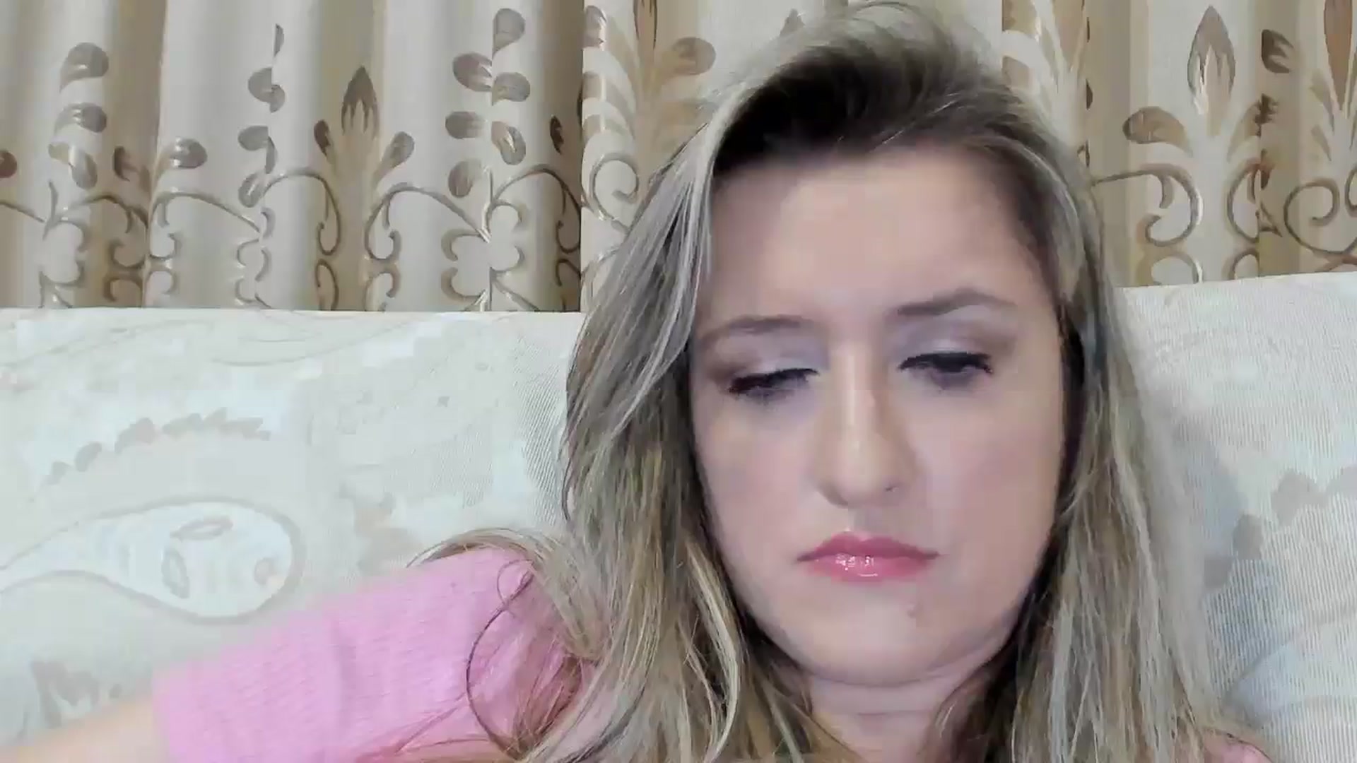 Gallery image thumbnail from BestDream's myfreecams stream on, 09/03/2025, 23:49 image 14 of 20