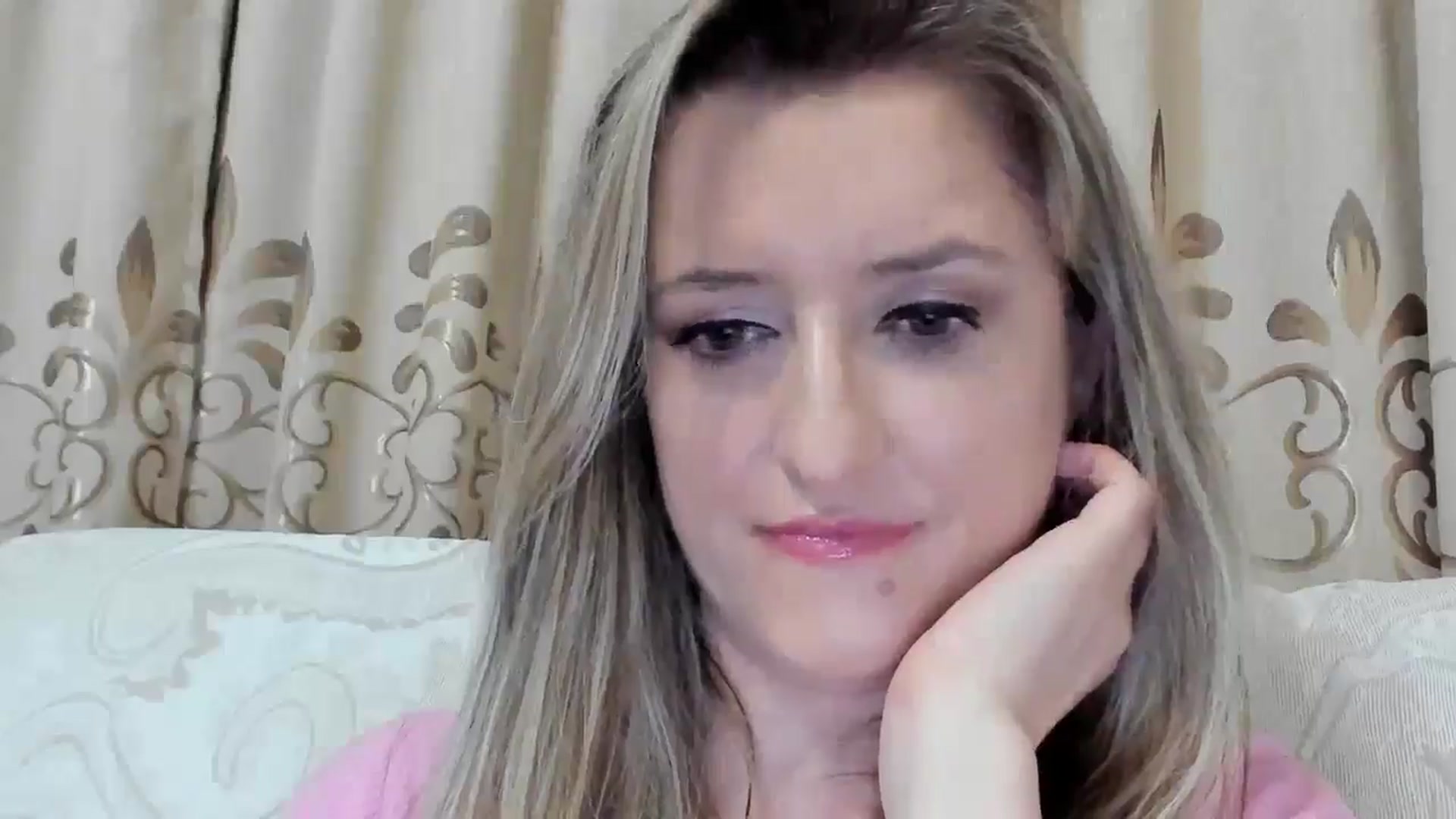 Gallery image thumbnail from BestDream's myfreecams stream on, 09/04/2025, 24:13 image 17 of 20